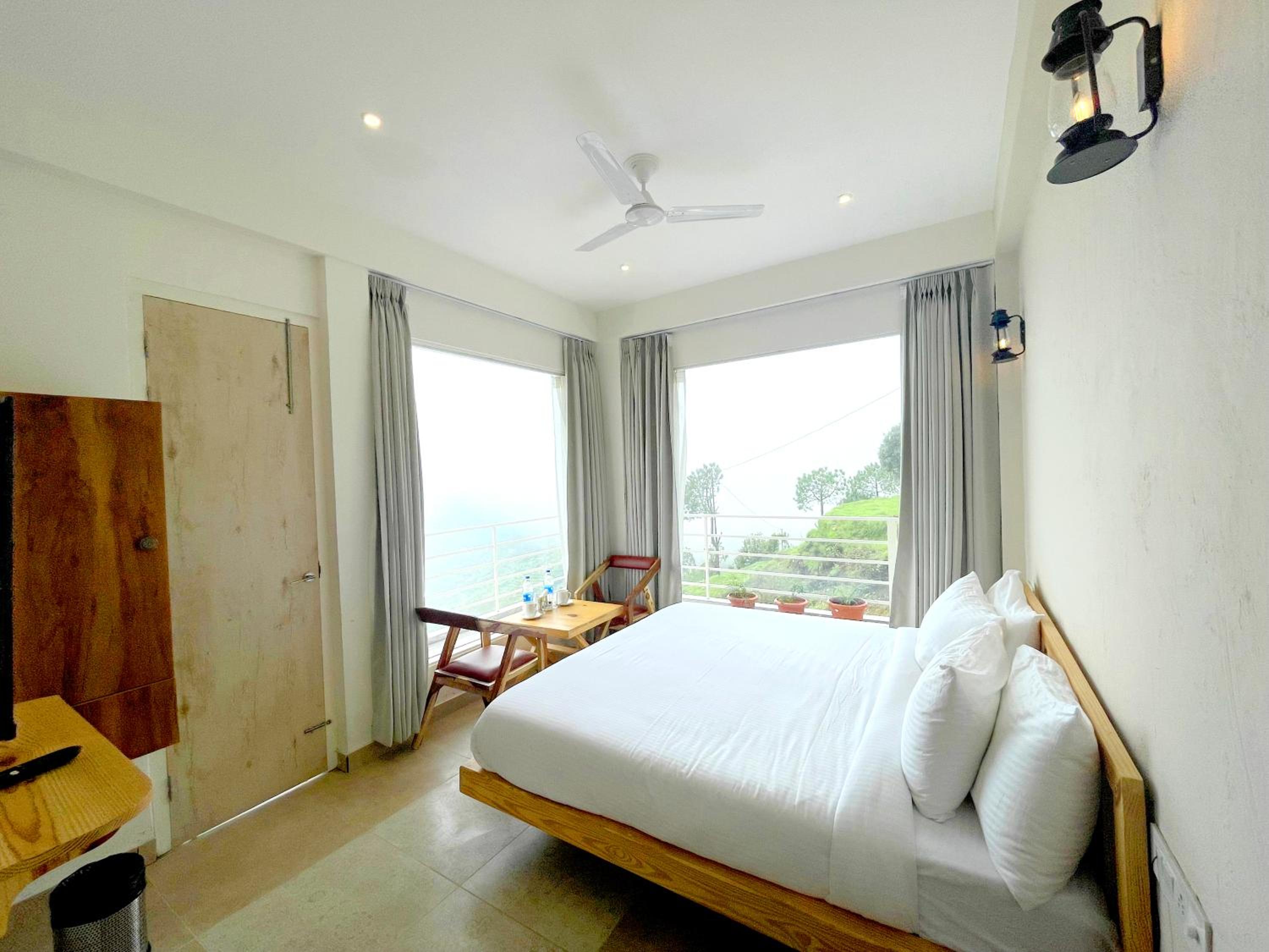 Queen Room with Balcony