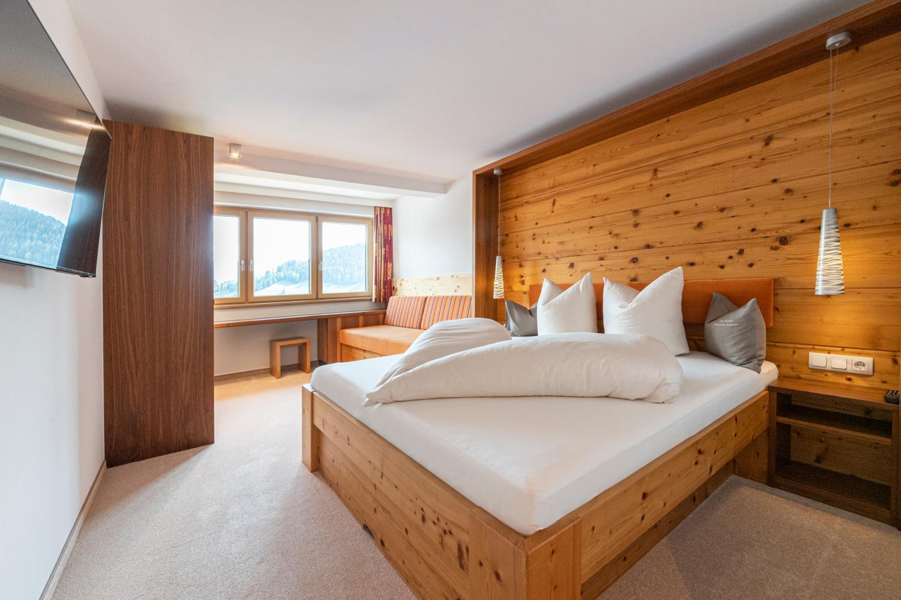 Two-Bedroom Apartment with Terrace - Top 4 photo 1