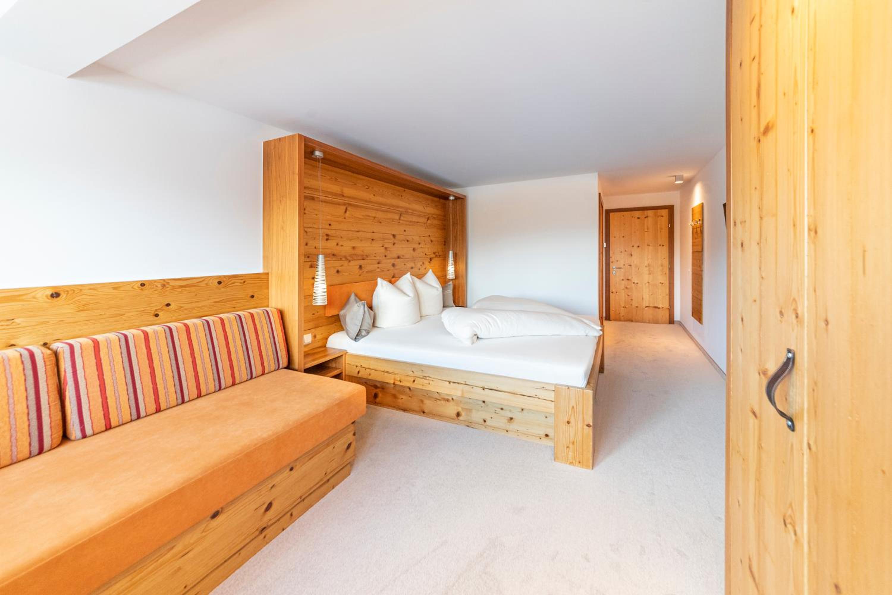 Two-Bedroom Apartment with Terrace - Top 4 photo 3