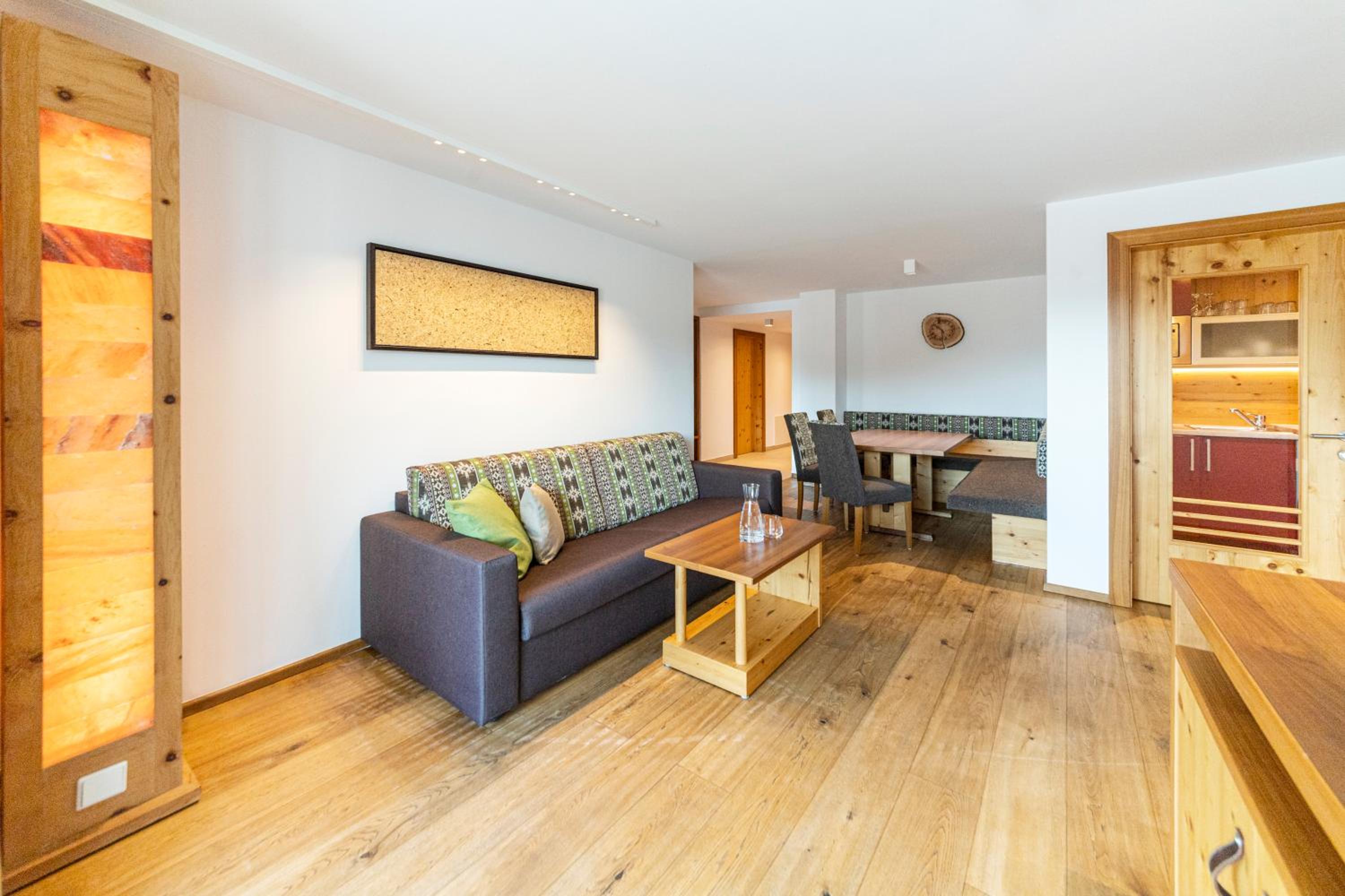 Two-Bedroom Apartment with Balcony - Top 5 photo 1