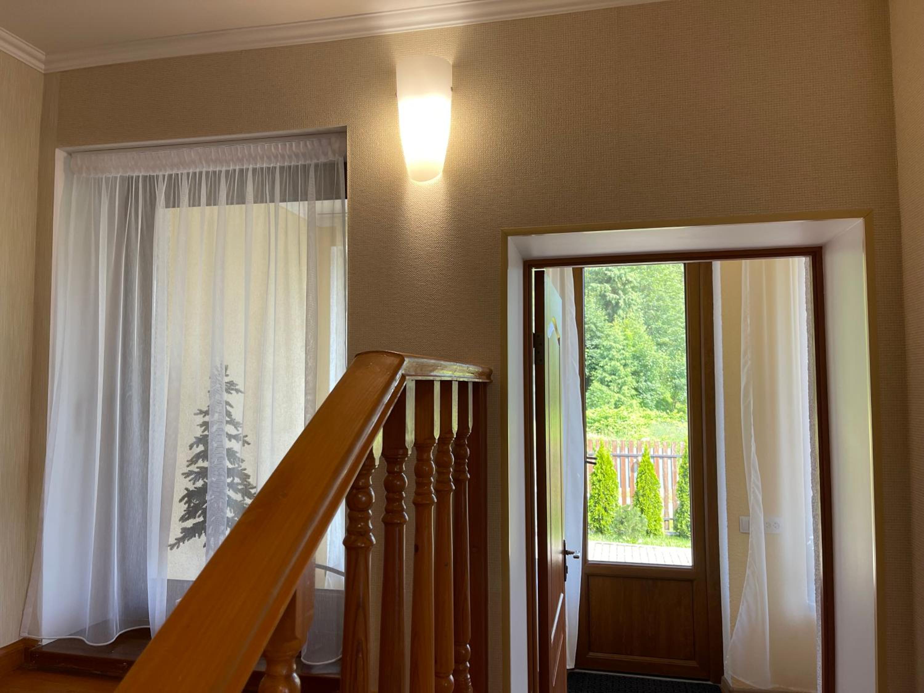 Apartment - Split Level photo 2