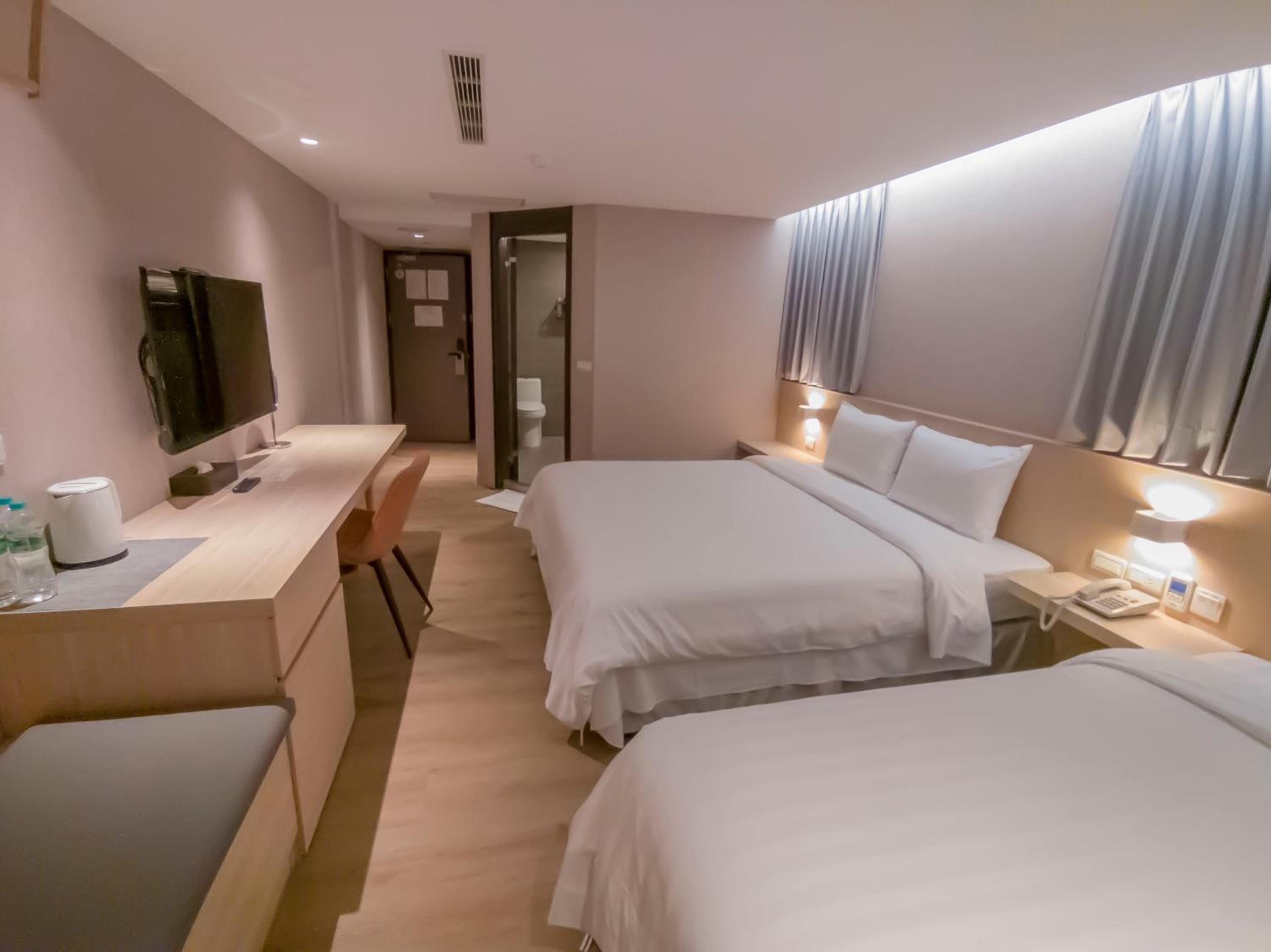 Standard Triple Room photo 3