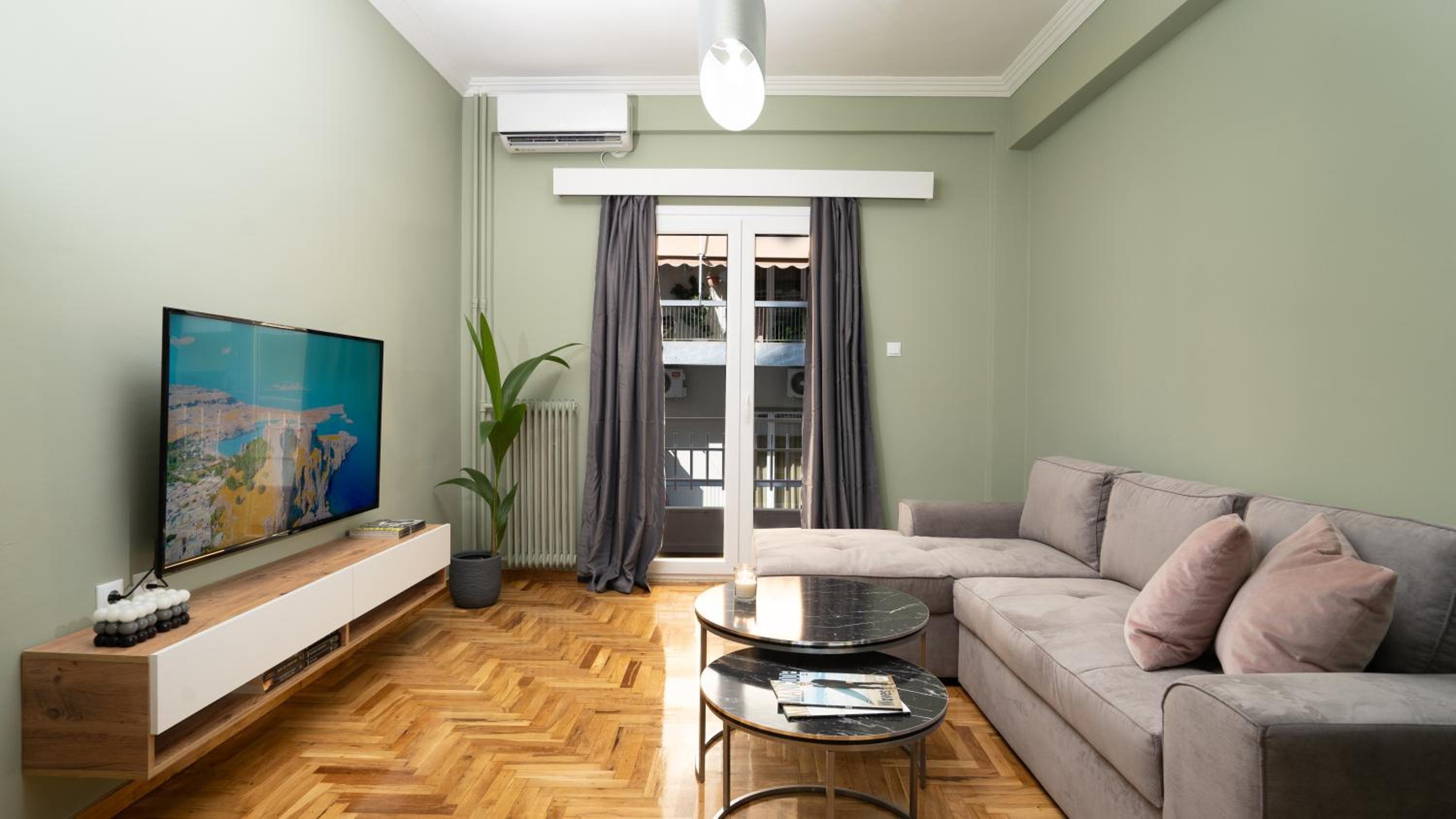 Apartment with Balcony