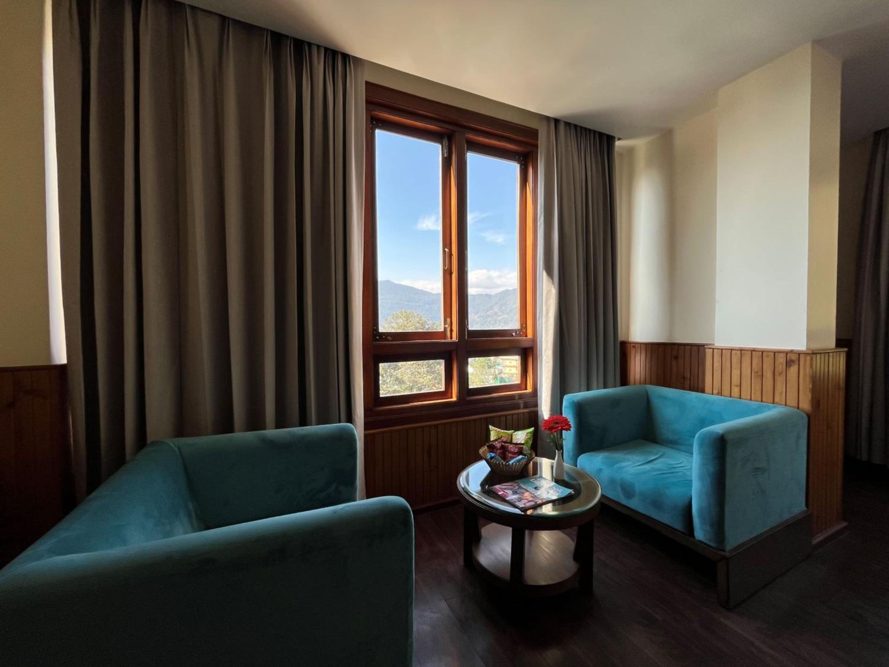 Suite with Mountain View photo 3