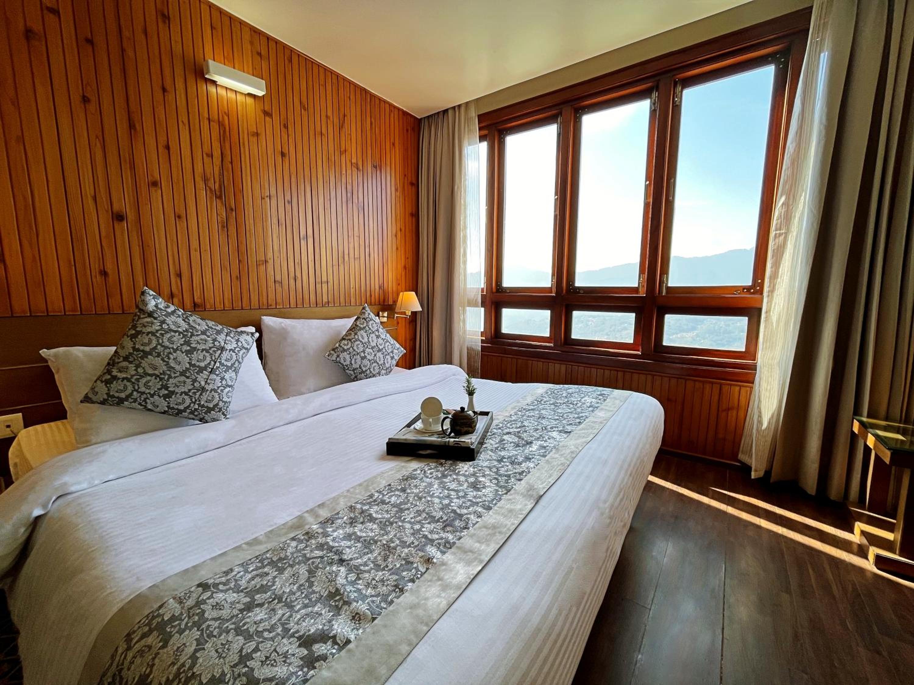 Deluxe Family Suite photo 1