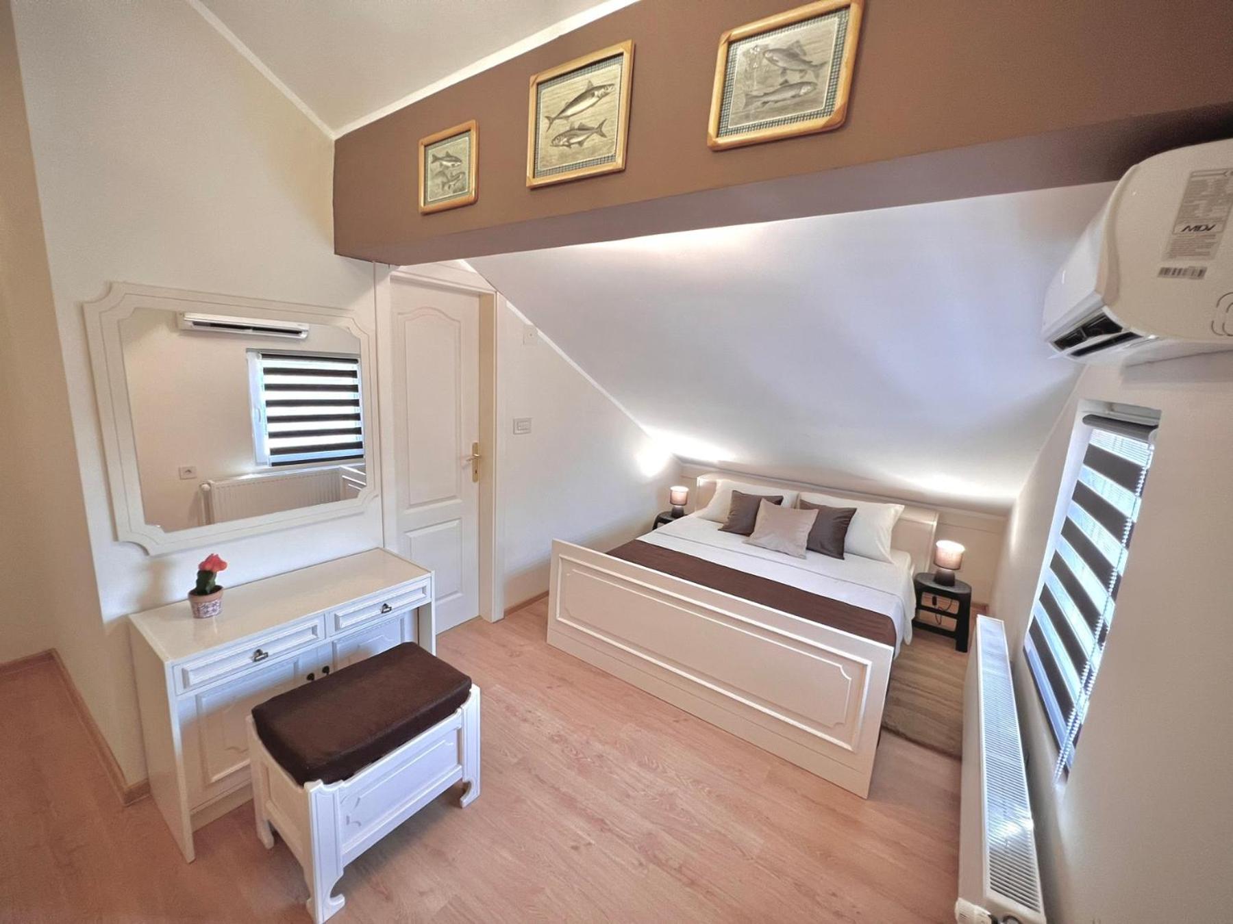 Deluxe Double Room photo 3