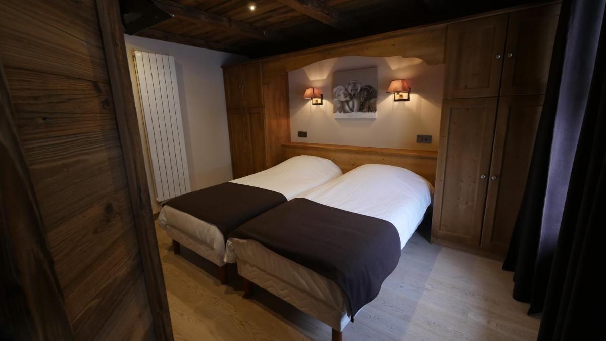 Superior Double or Twin Room with Mountain View photo 3