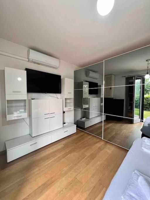 One-Bedroom Apartment - Garden View