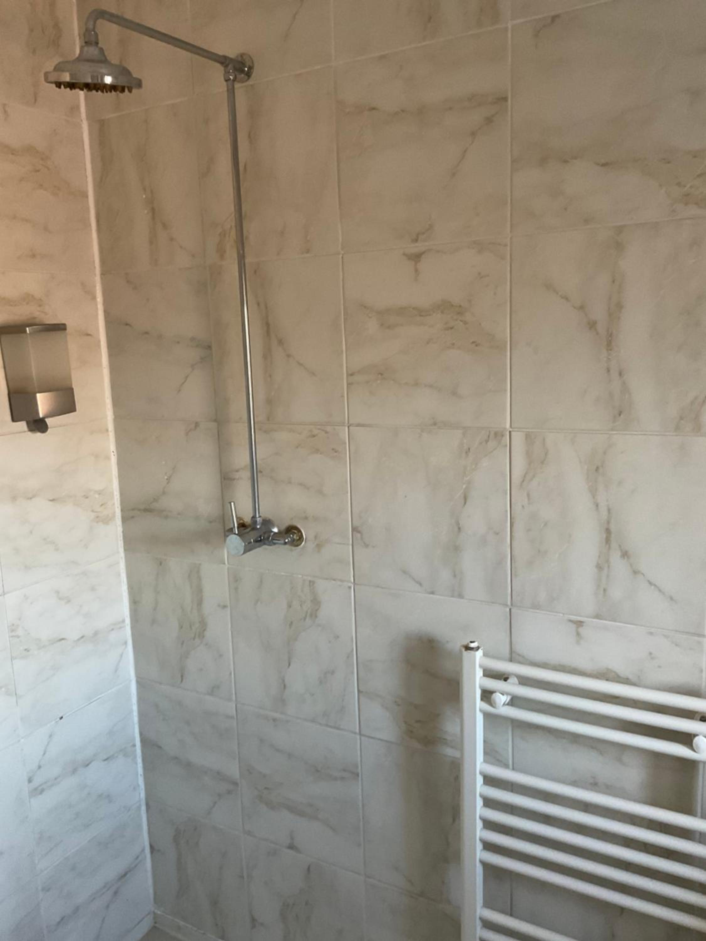 Family Room with Private Bathroom - Photo 4