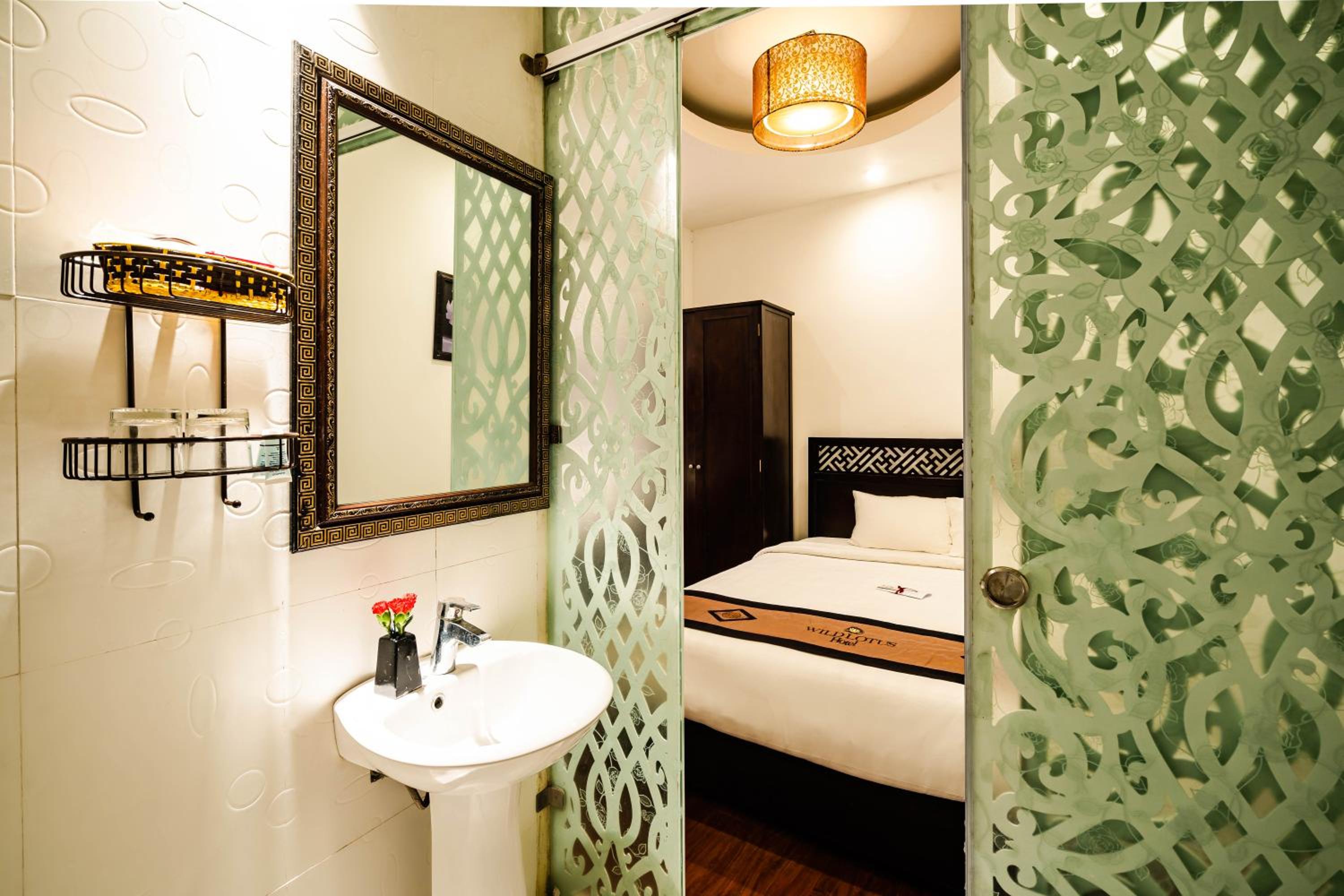 Queen Room