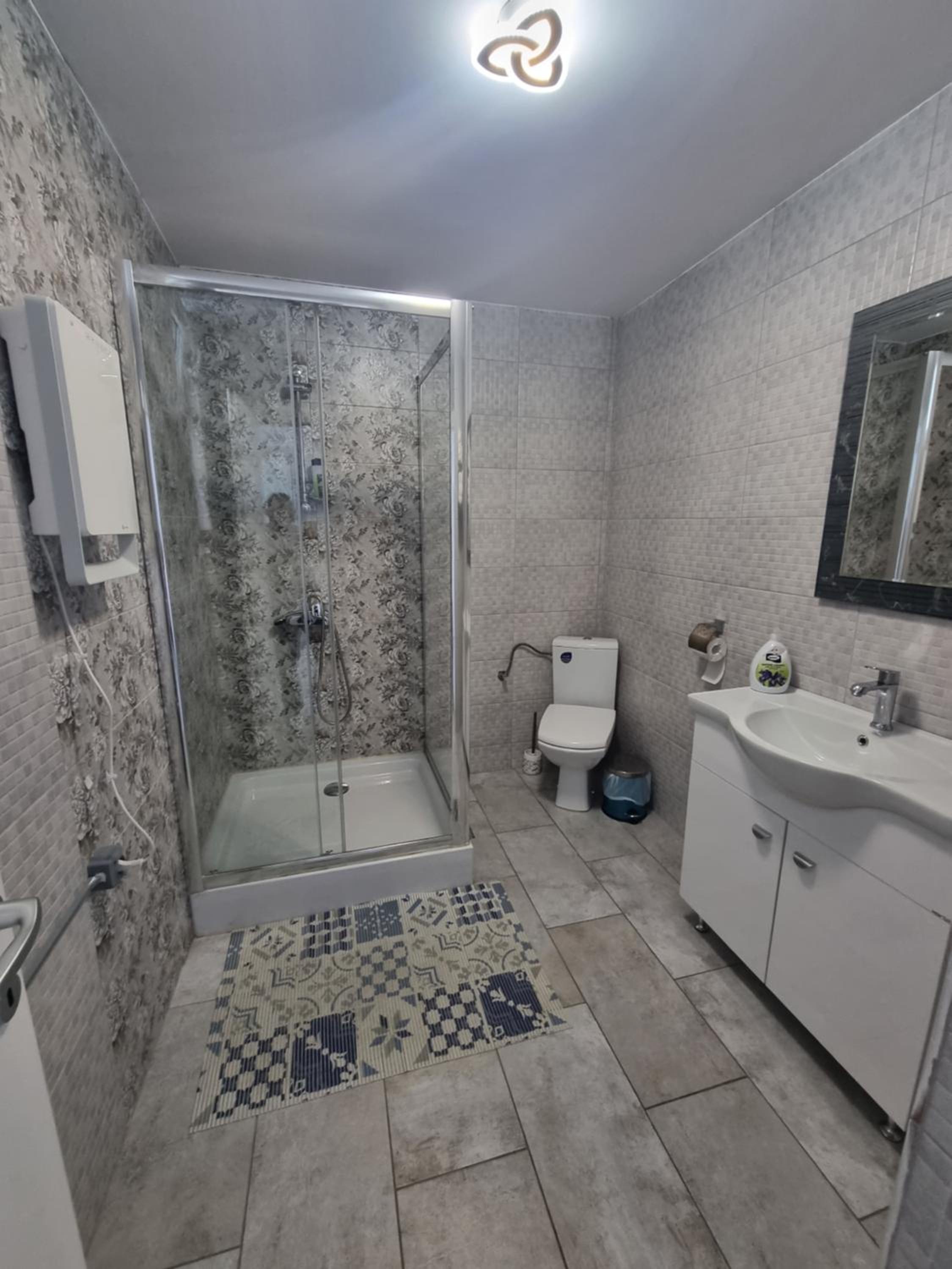 Two-Bedroom Apartment - Photo 3