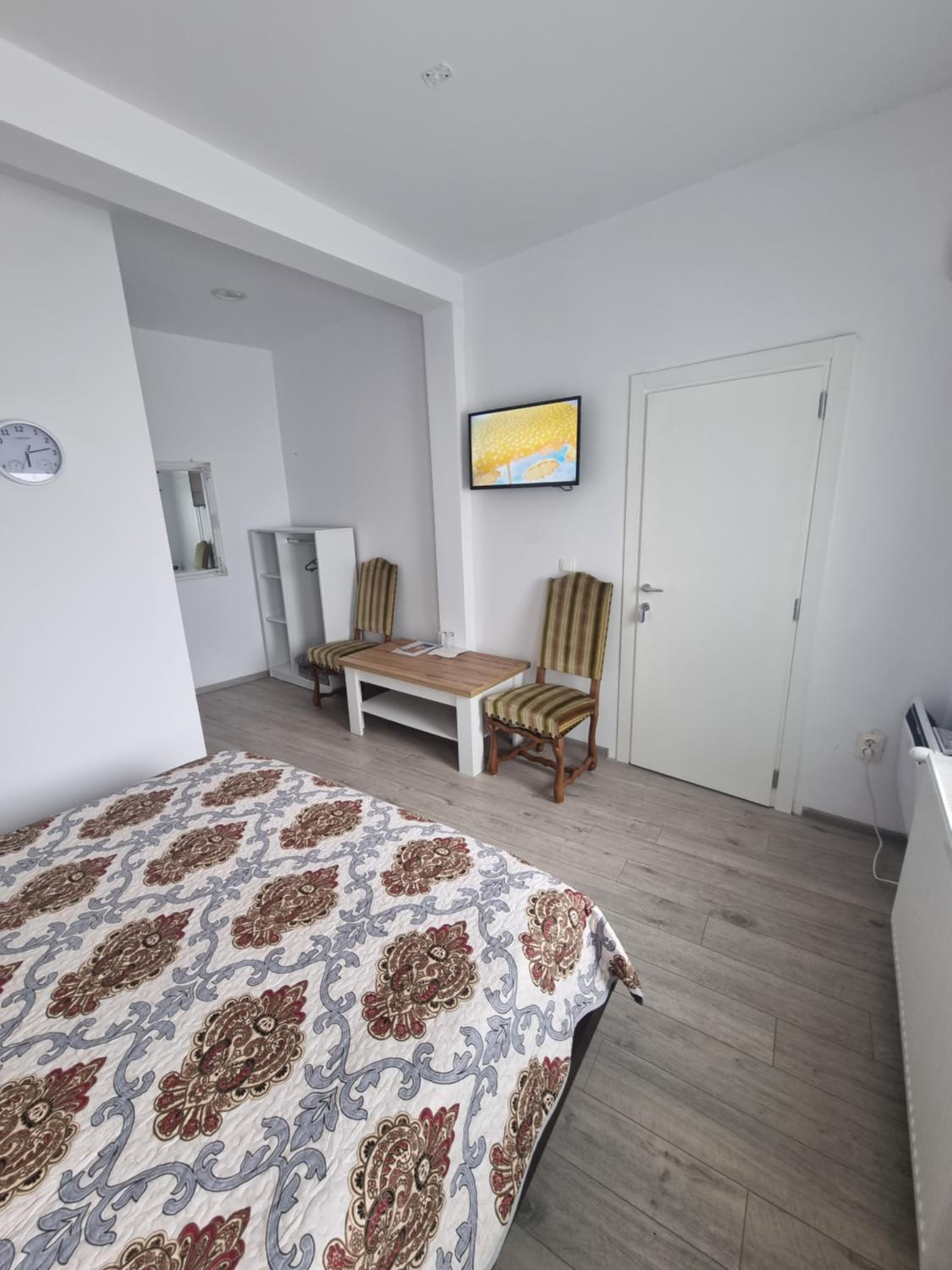 Double Room - Photo 4