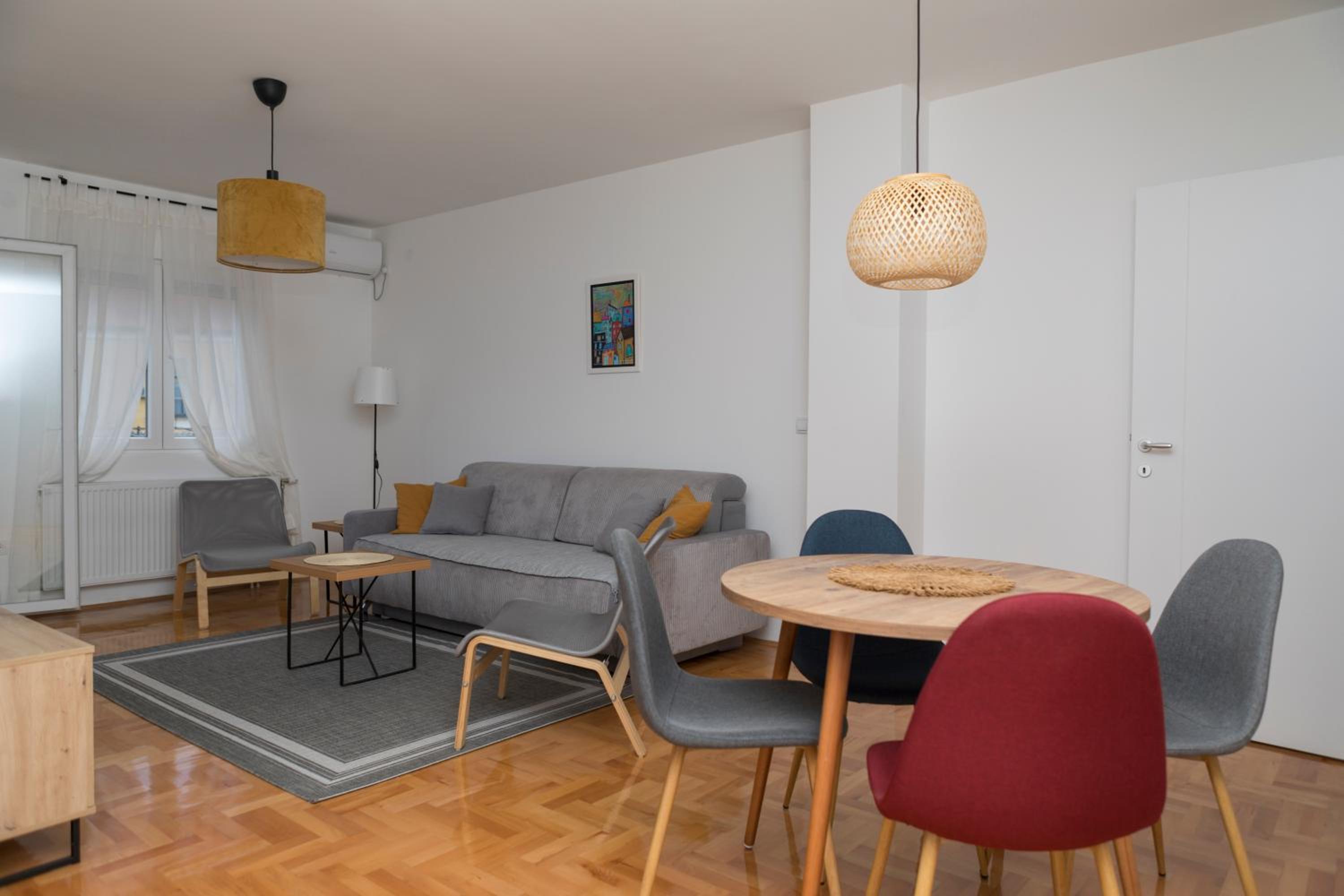 One-Bedroom Apartment with Balcony and City View photo 1