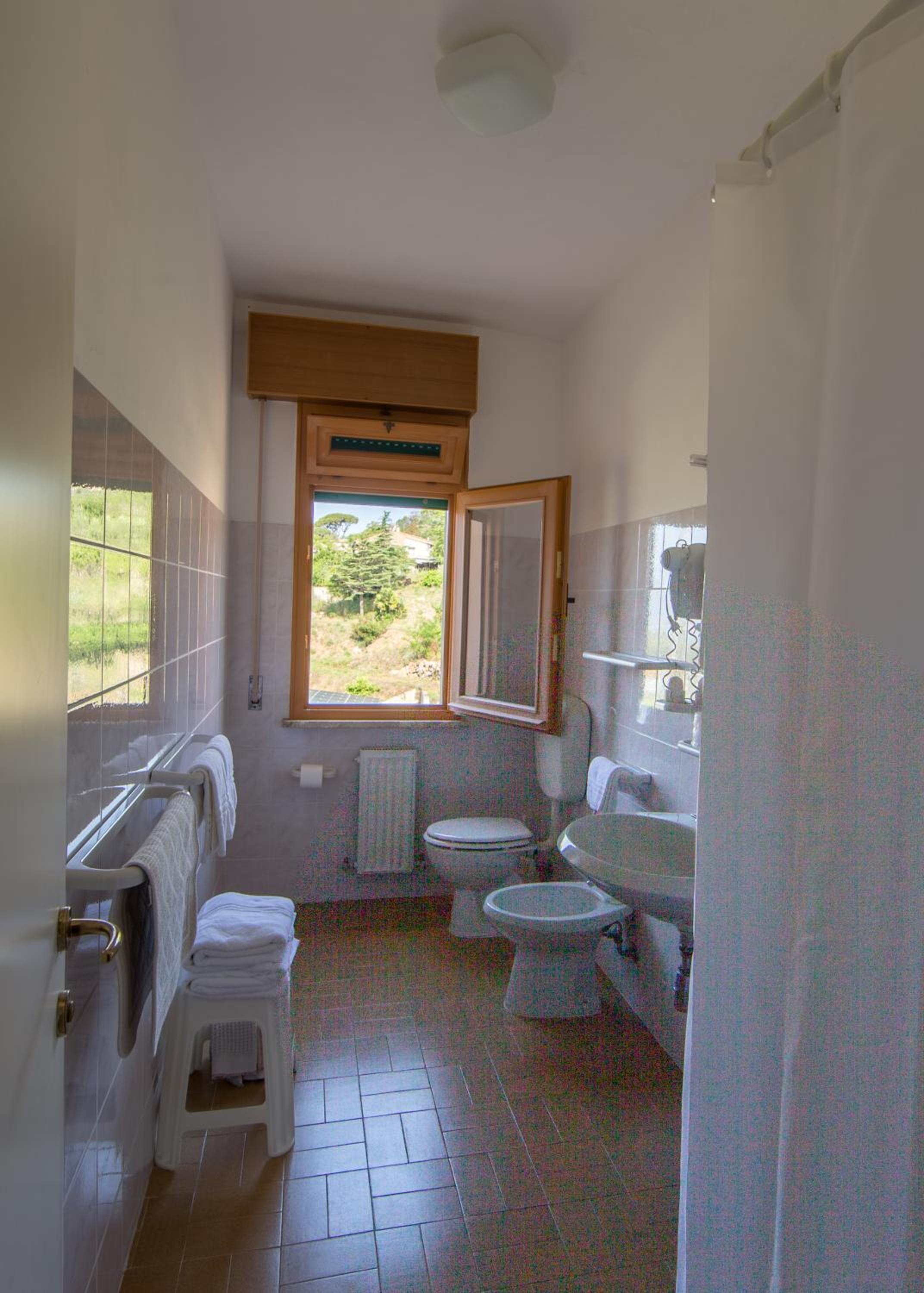 Small Double or Twin Room photo 3