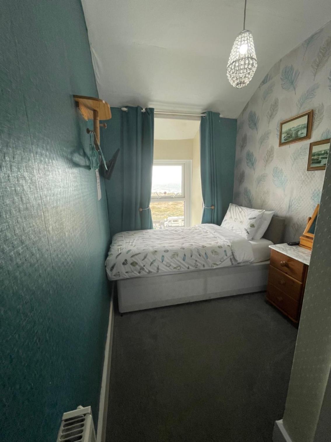 Budget Single Room photo 3