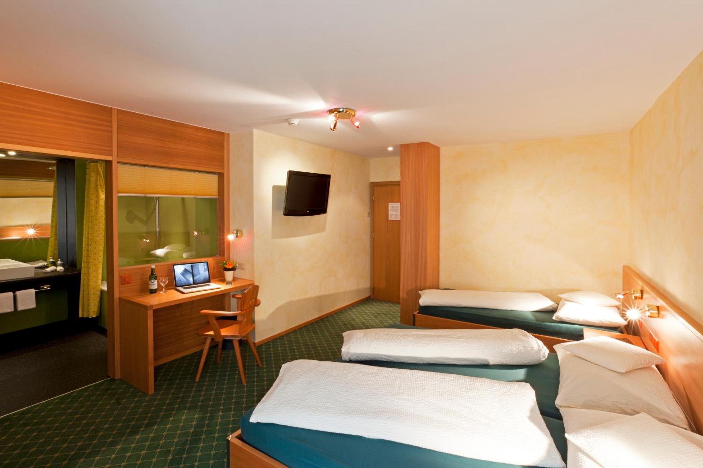 Triple Room - Photo 1
