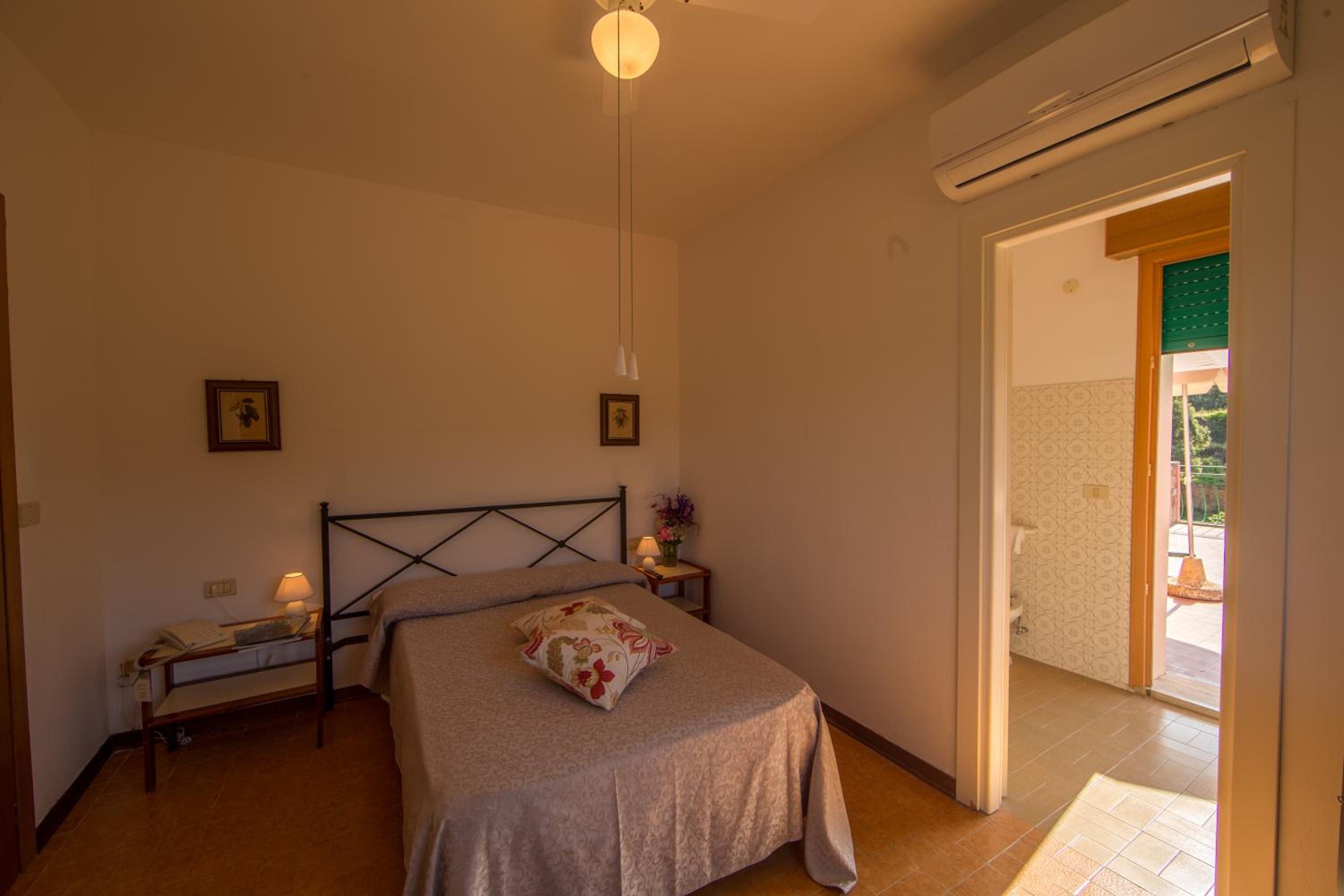 Single Room with Terrace photo 2
