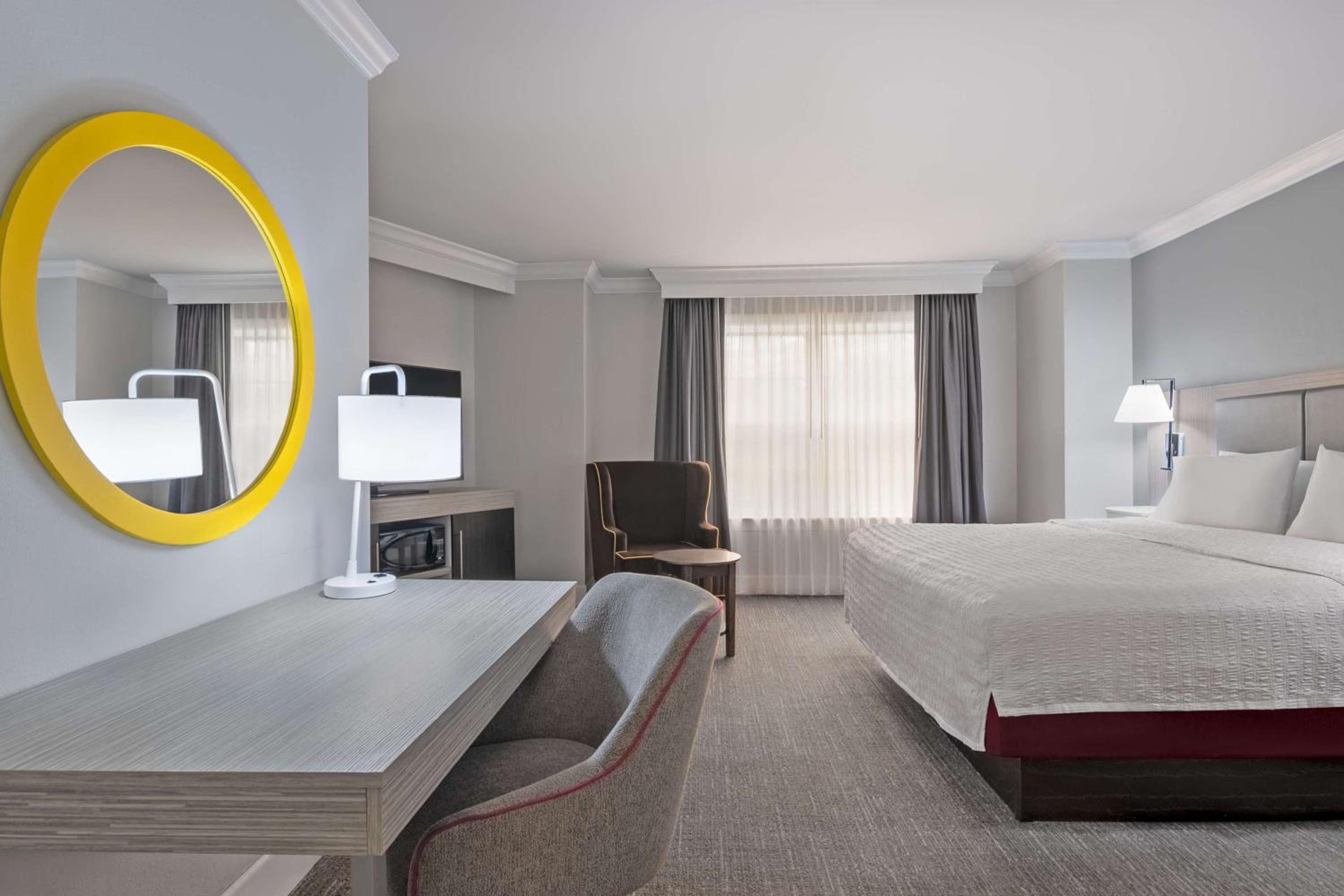 King Studio Suite - Non-Smoking - Photo 1