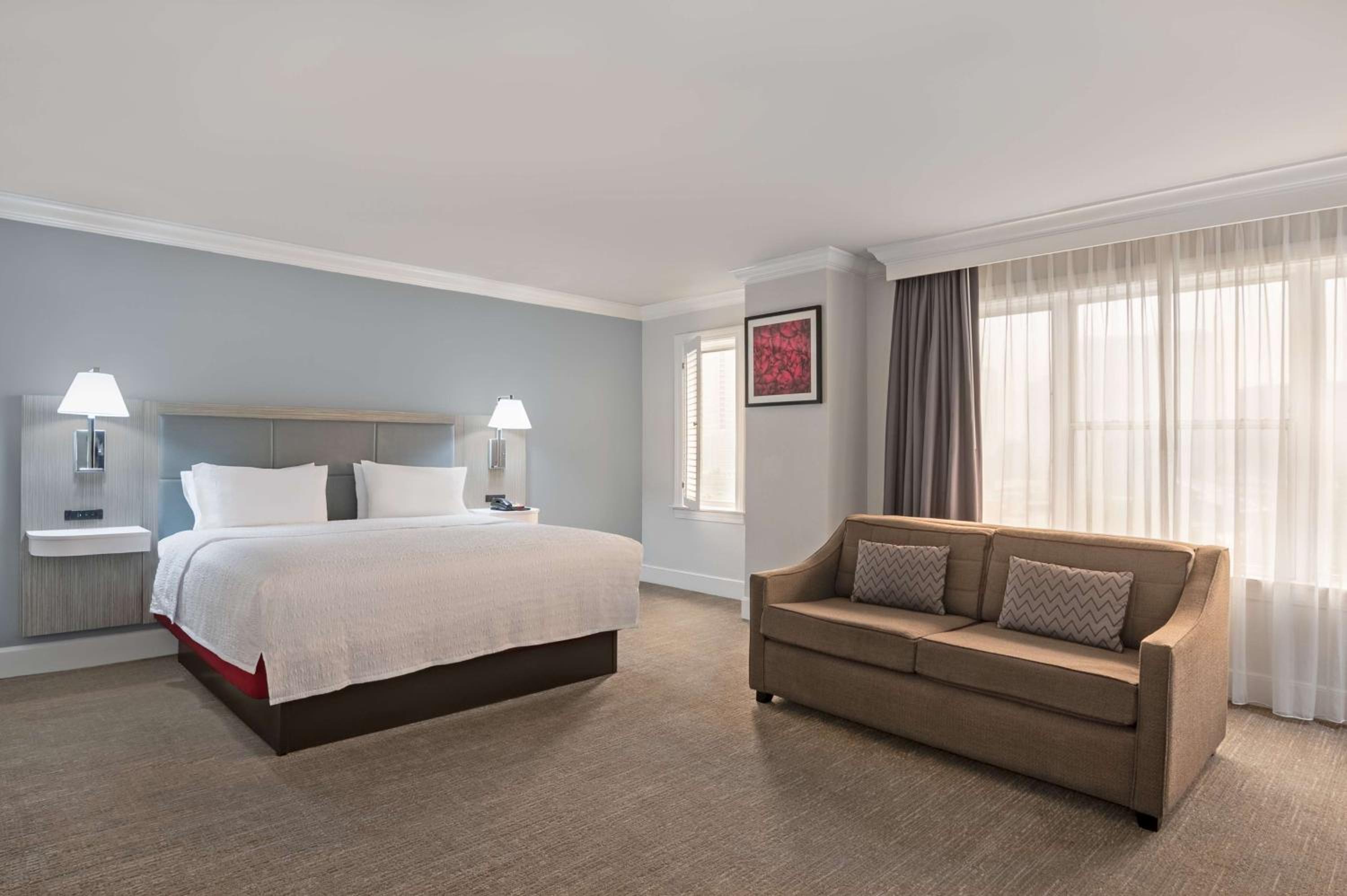 King Studio Suite - Non-Smoking - Photo 2