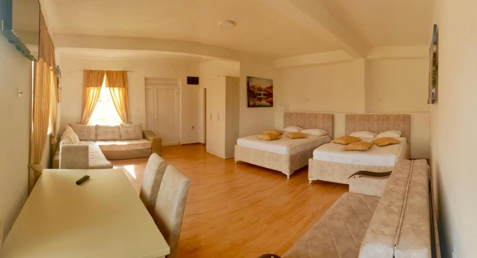 Quadruple Room with Mountain View - Photo 2
