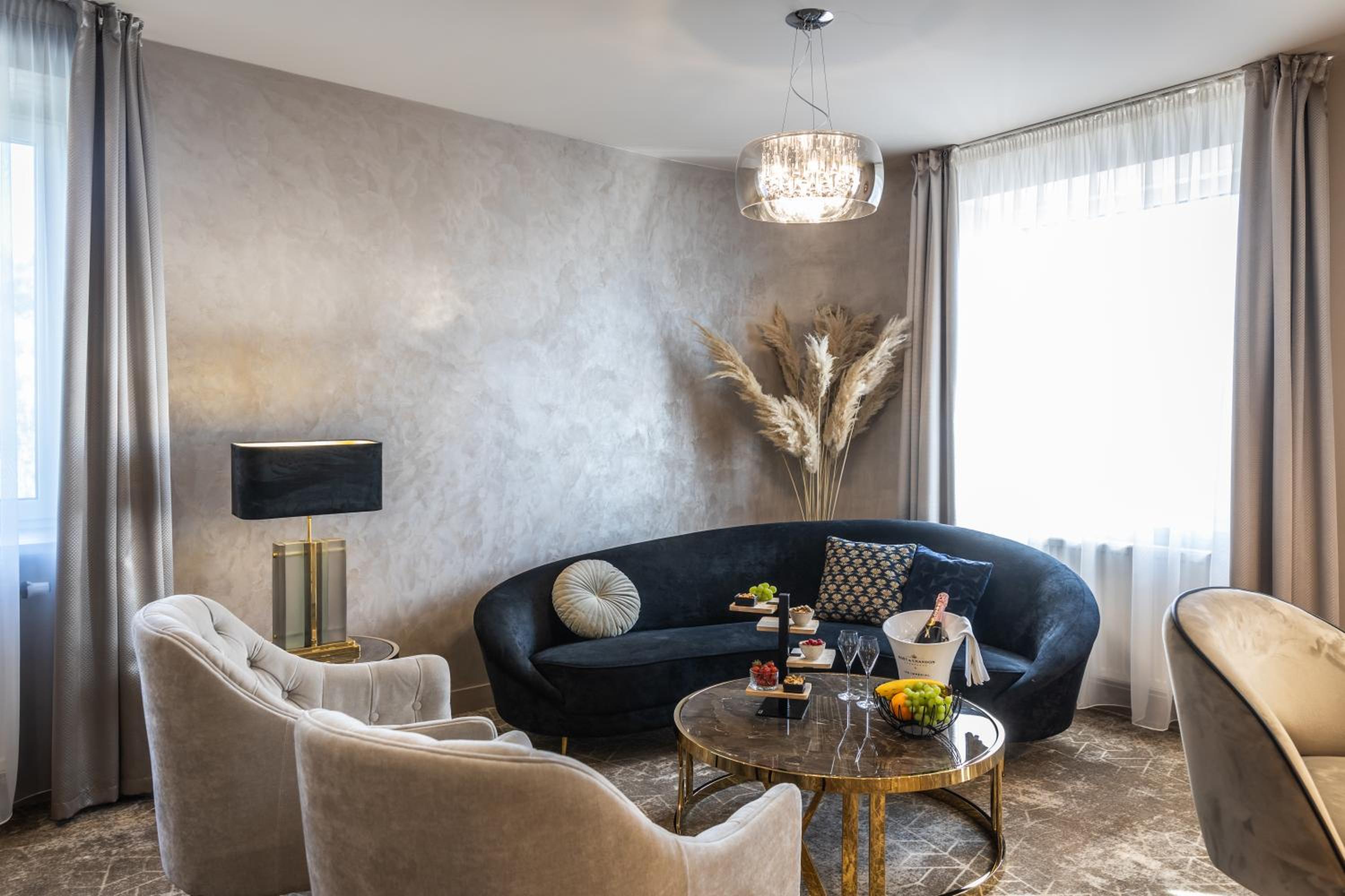Deluxe Suite - Photo 30