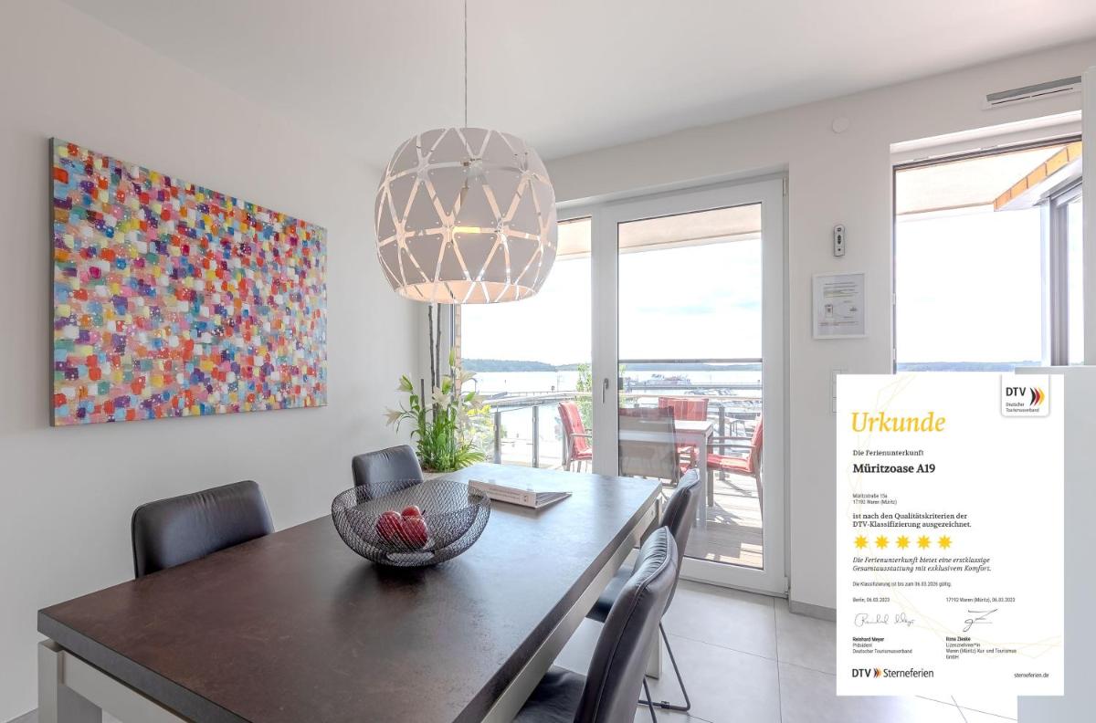 Apartment 19 with Lake View