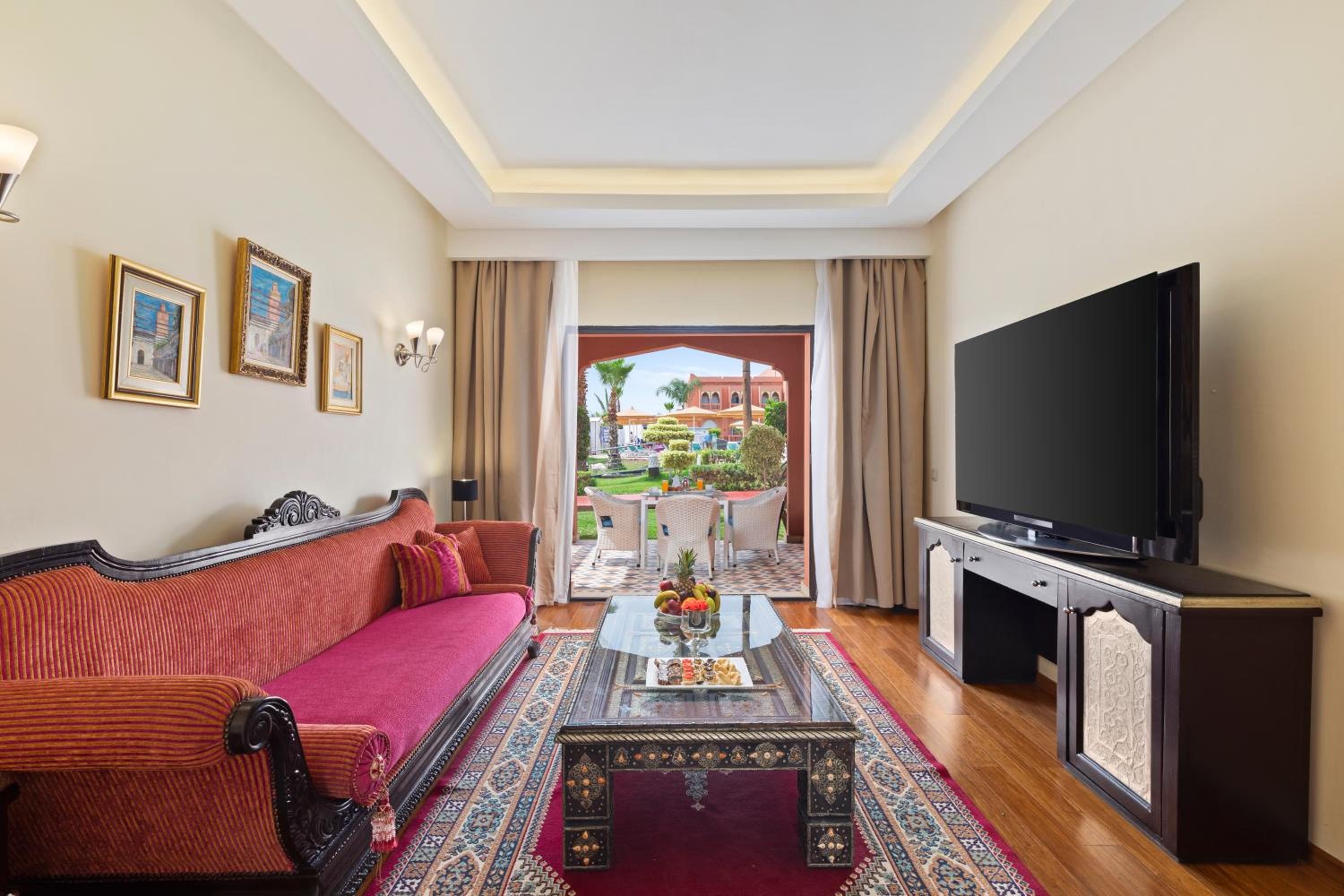 Royal Two Bedroom Family Room (Non Smoking) thumbnail 5