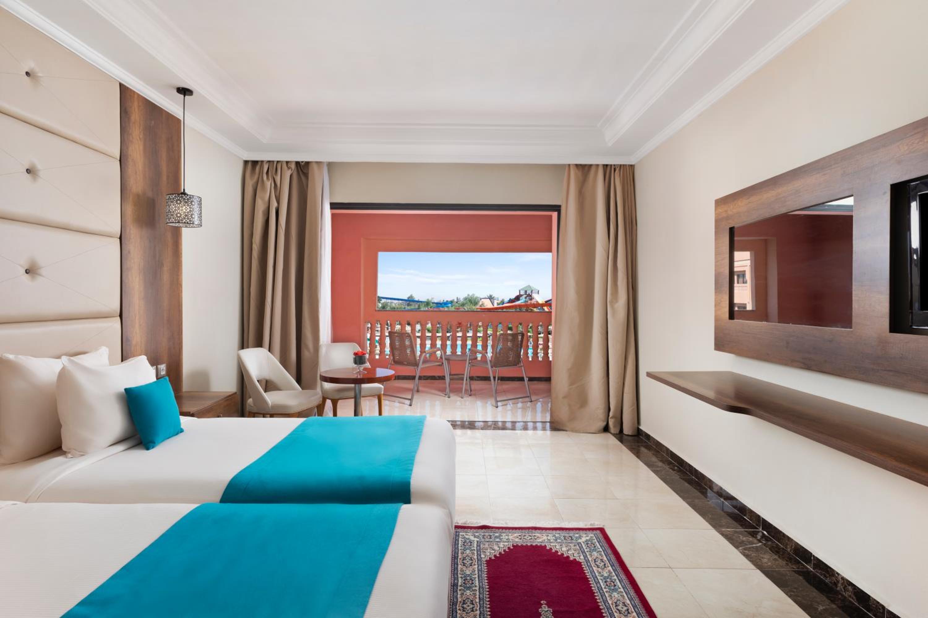 Deluxe with One Twin Bed and 2 Adults Occupancy (Non Smoking)