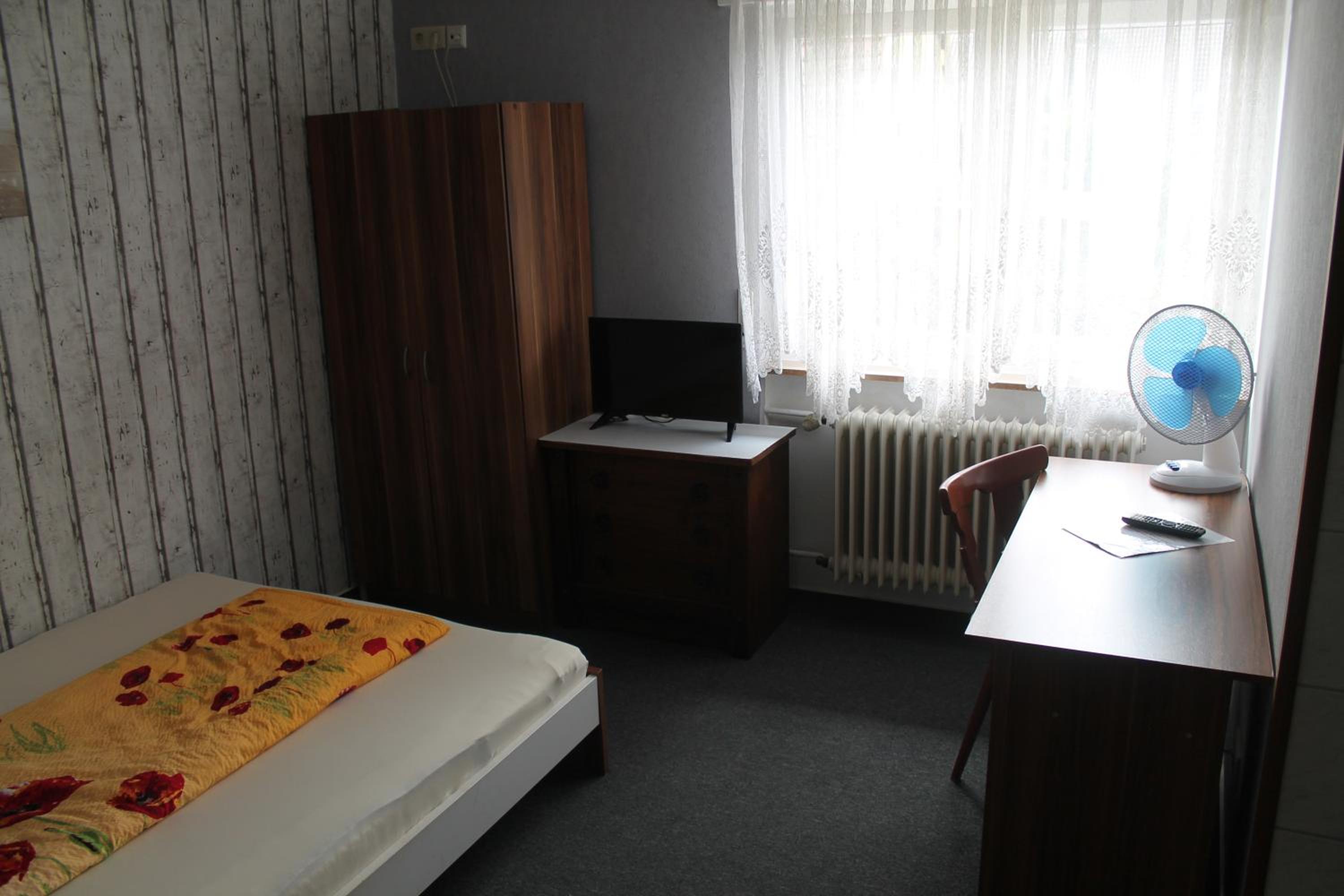 Single Room with Shared Toilet photo 1