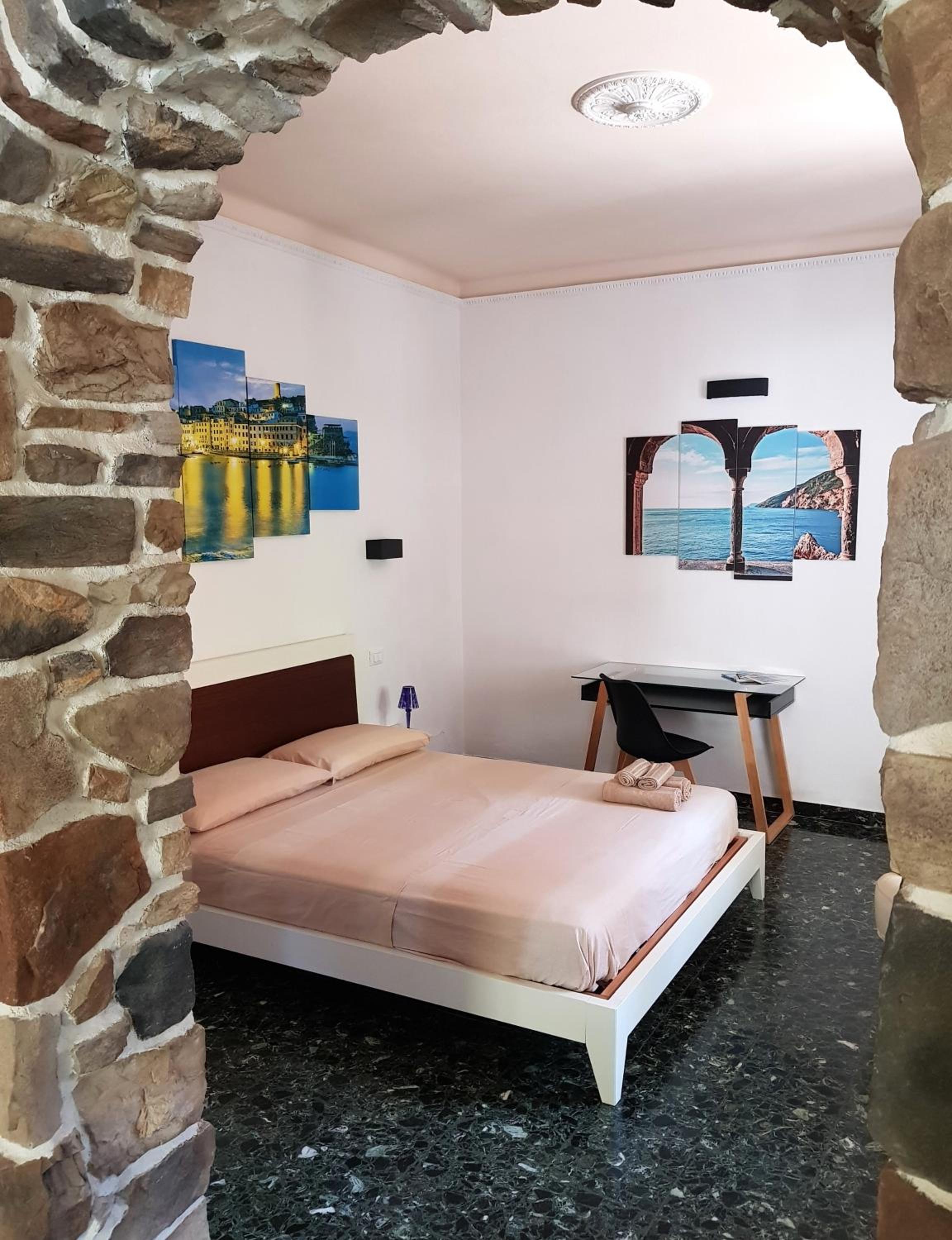 One-Bedroom Apartment with Garden photo 3