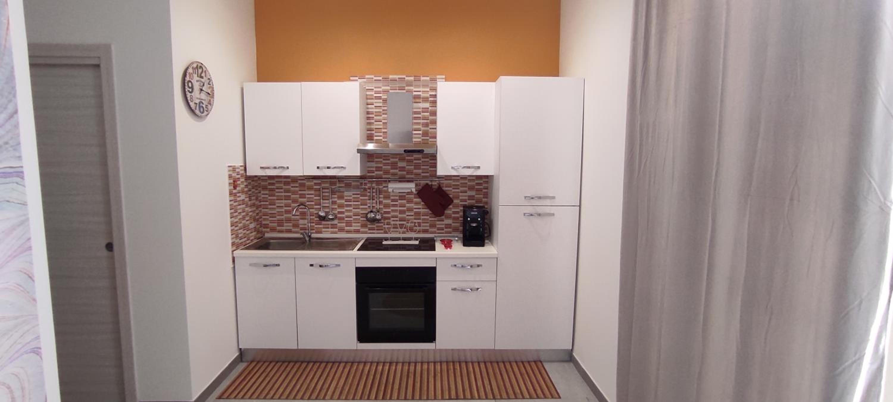 One-Bedroom Apartment photo 2