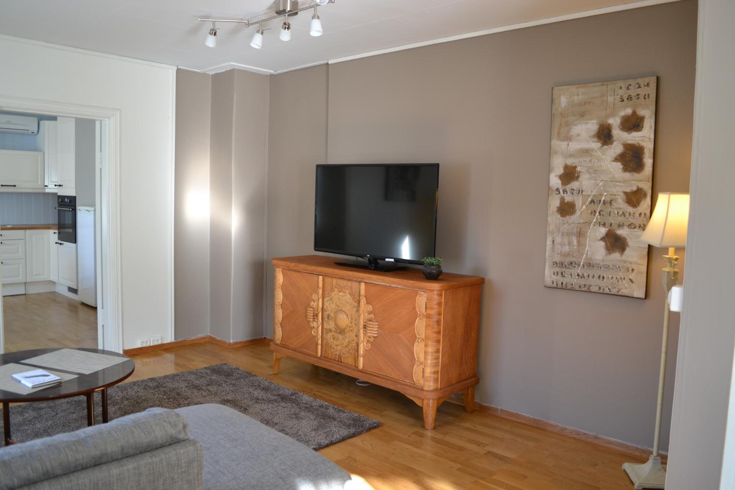 One-Bedroom Apartment - Photo 8