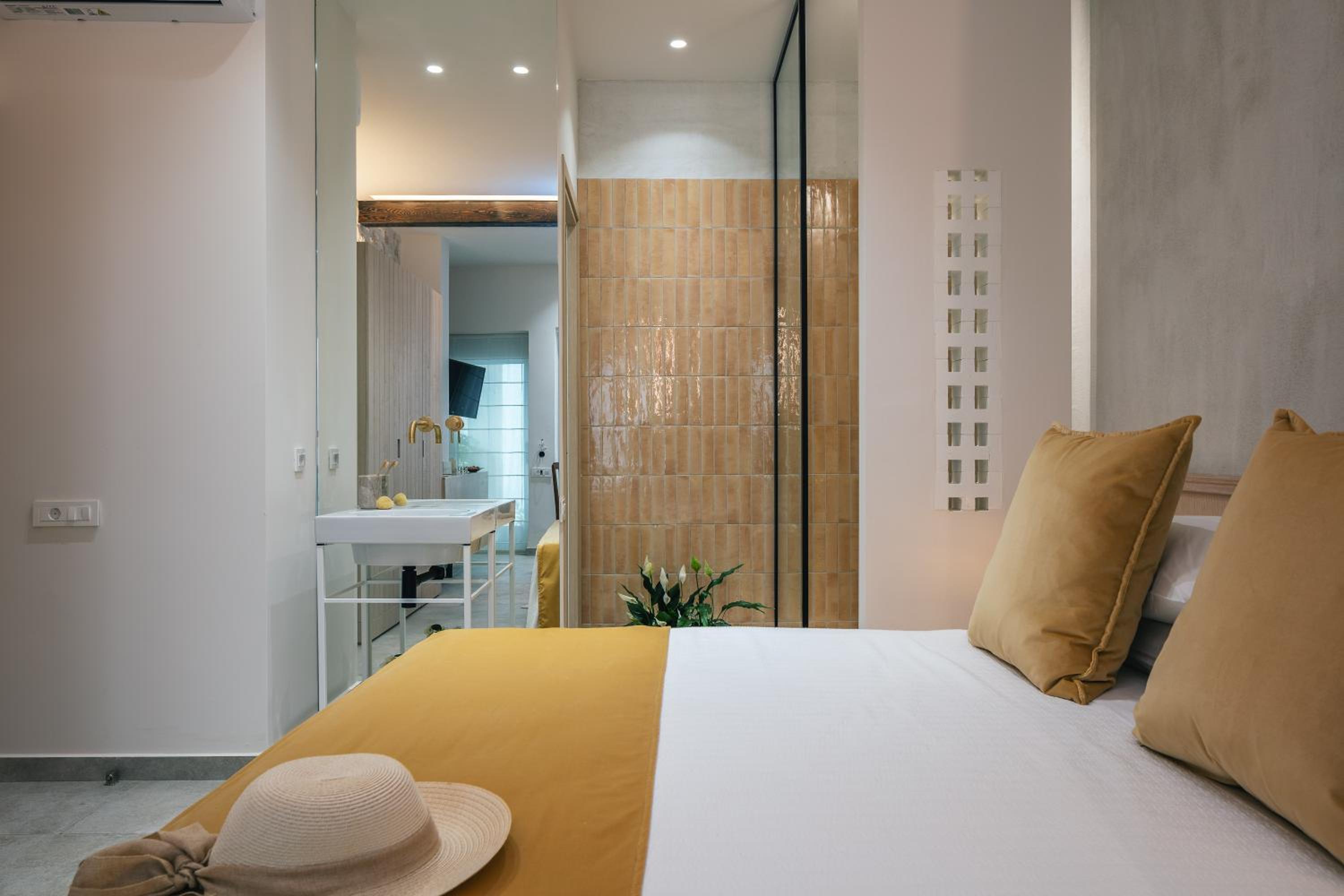 Suite photo 1