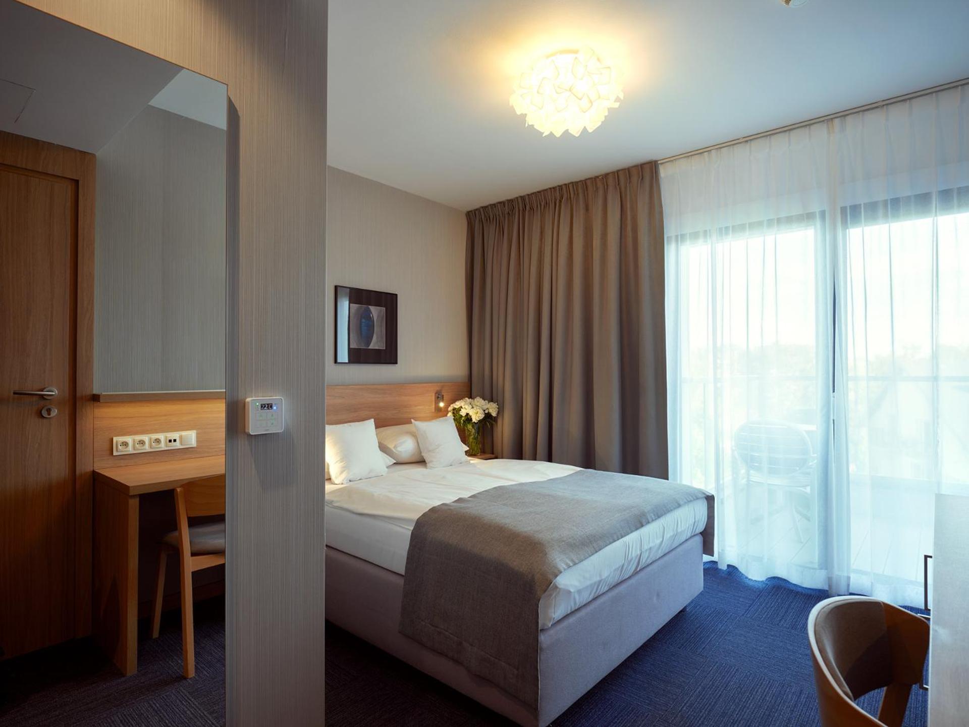 Budget Double Room without Sea View (bed dimensions 140x200 cm) photo 1