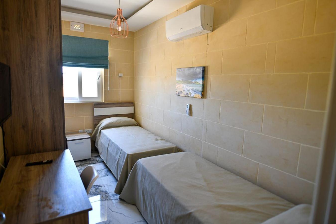 Budget Twin Room photo 1