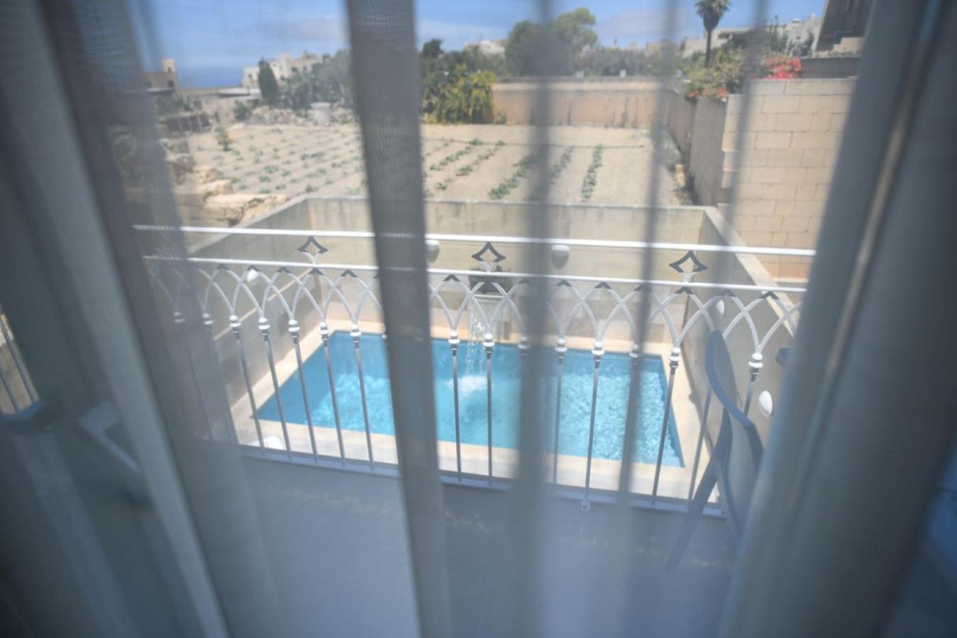 Double or Twin Room with Balcony photo 2