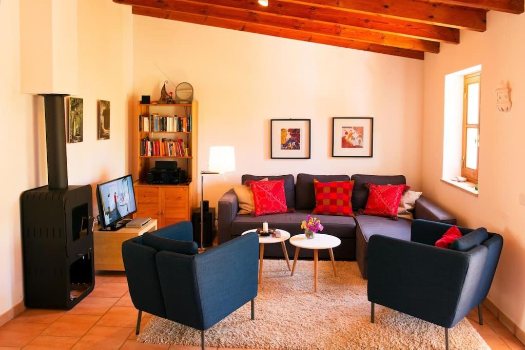 One-Bedroom House photo 1