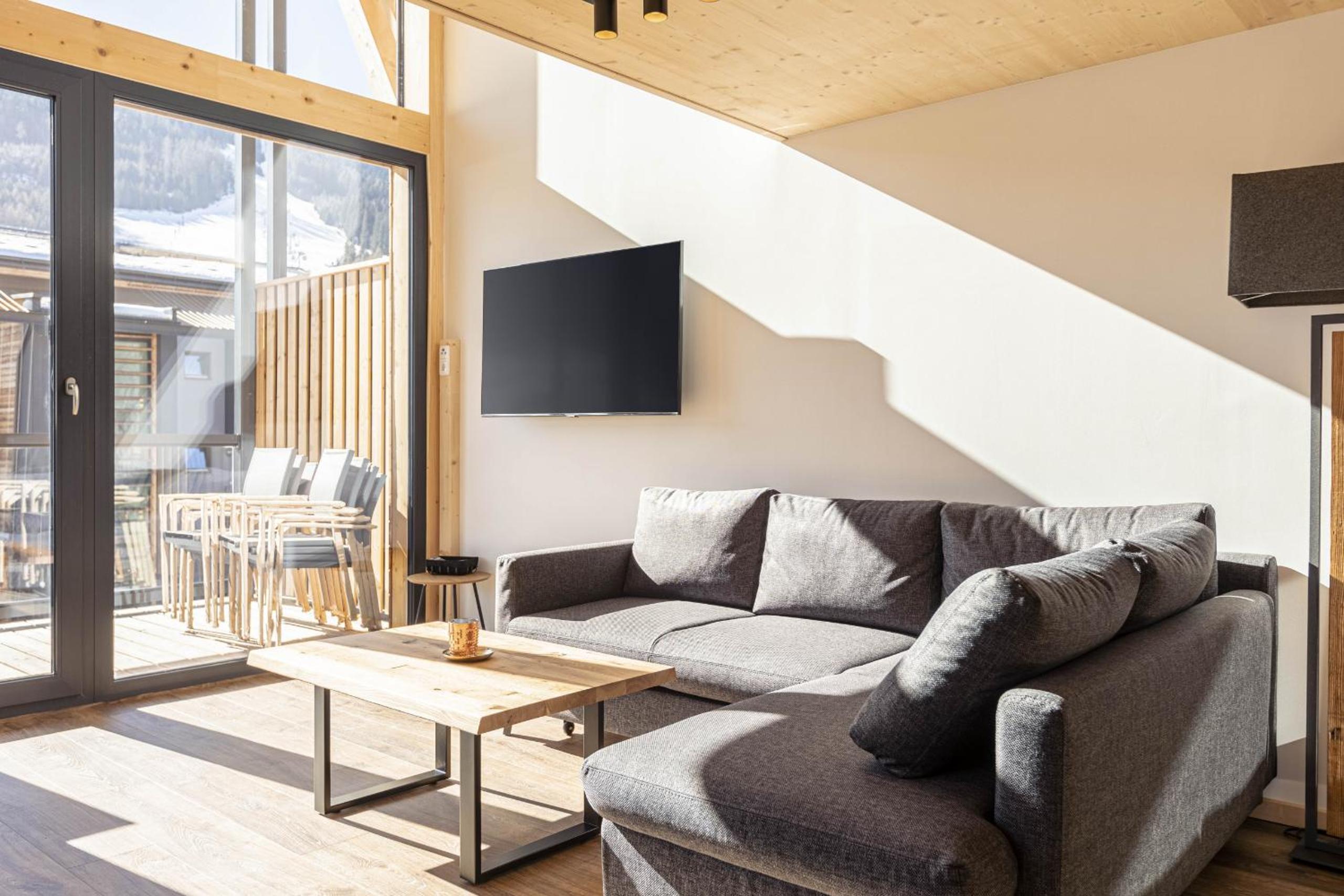 Penthouse 1c with Sauna & Outdoor Bathtub