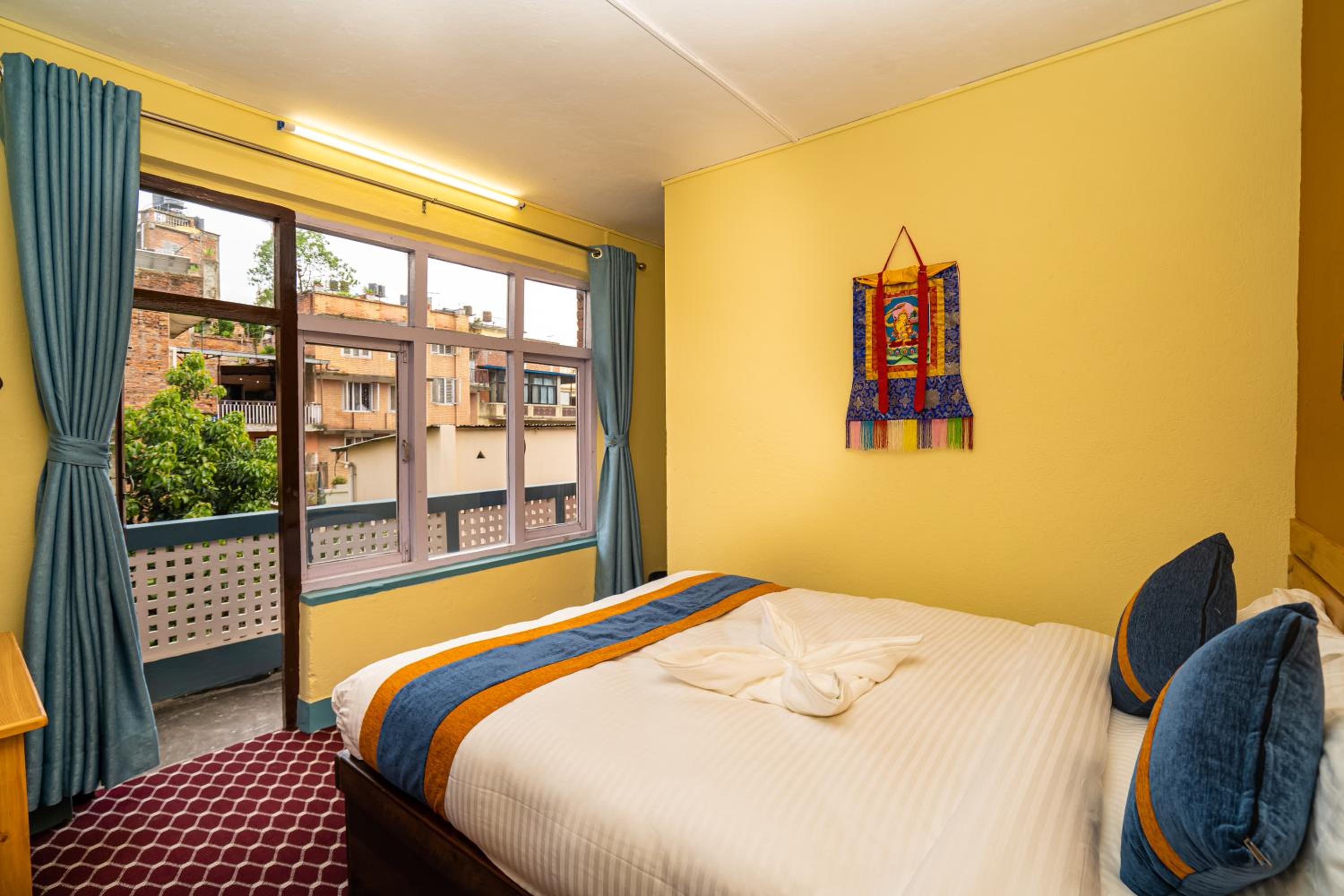 Budget Double Room - Photo 14