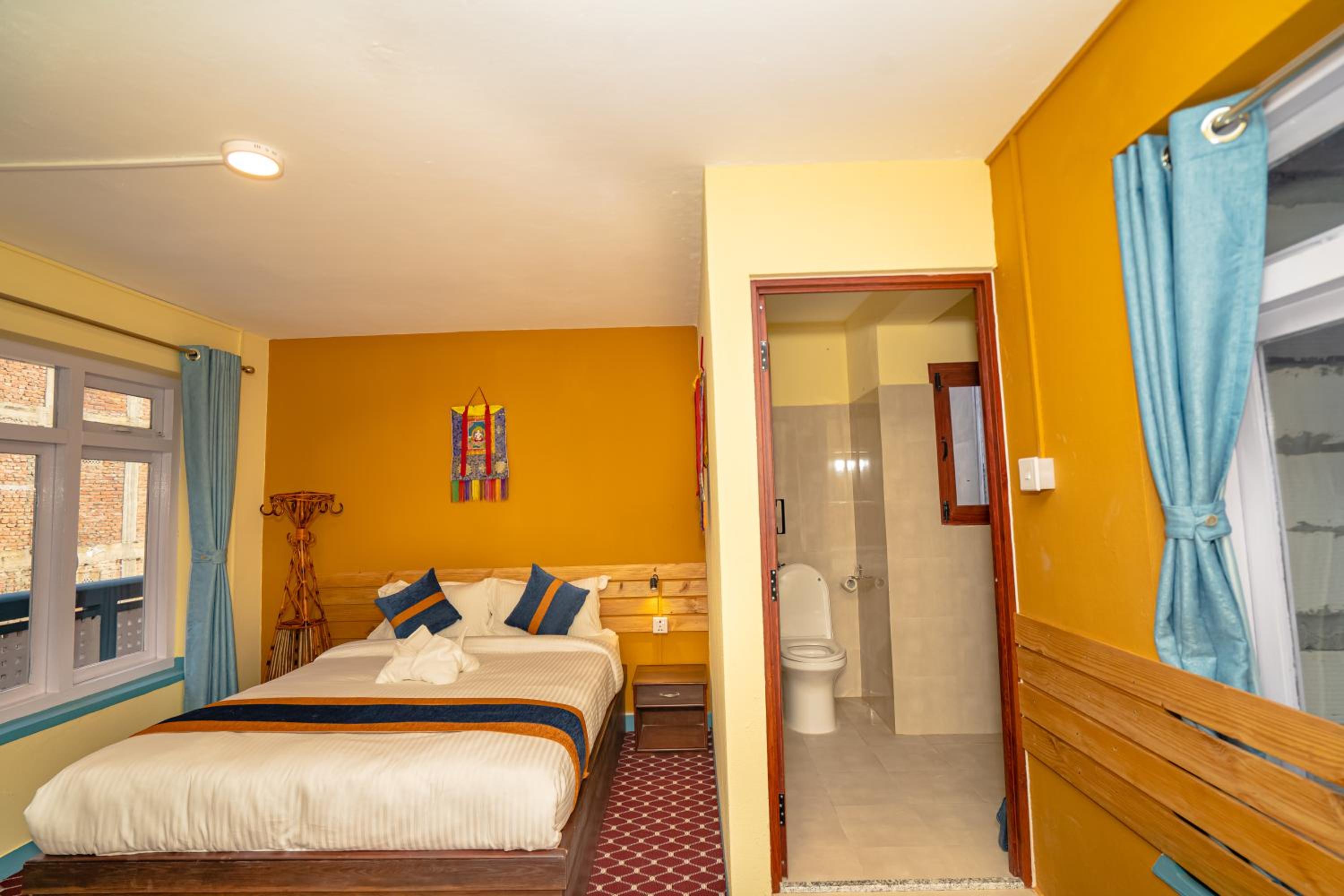 Budget Double Room - Photo 26
