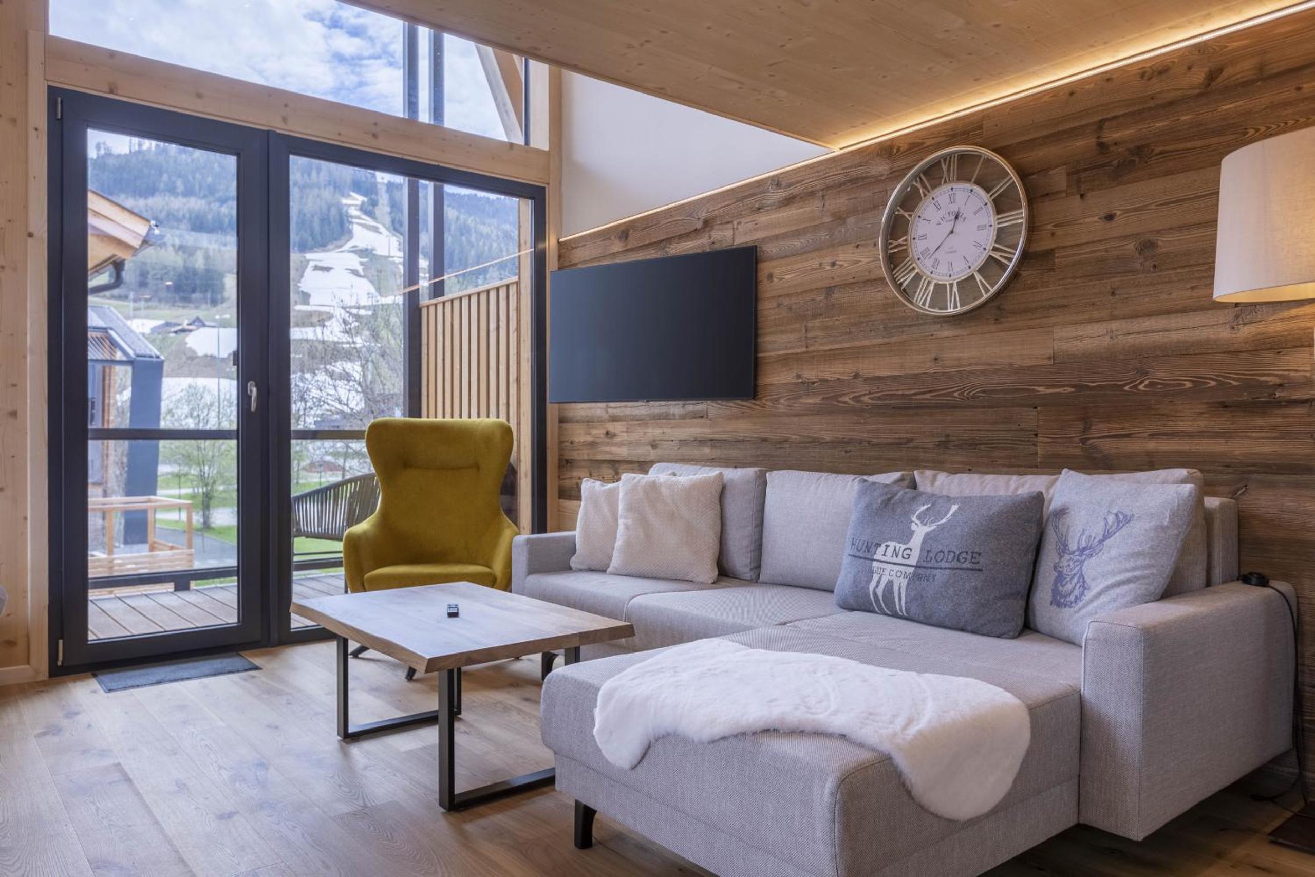 Penthouse 2c with Sauna & Outdoor Bathtub