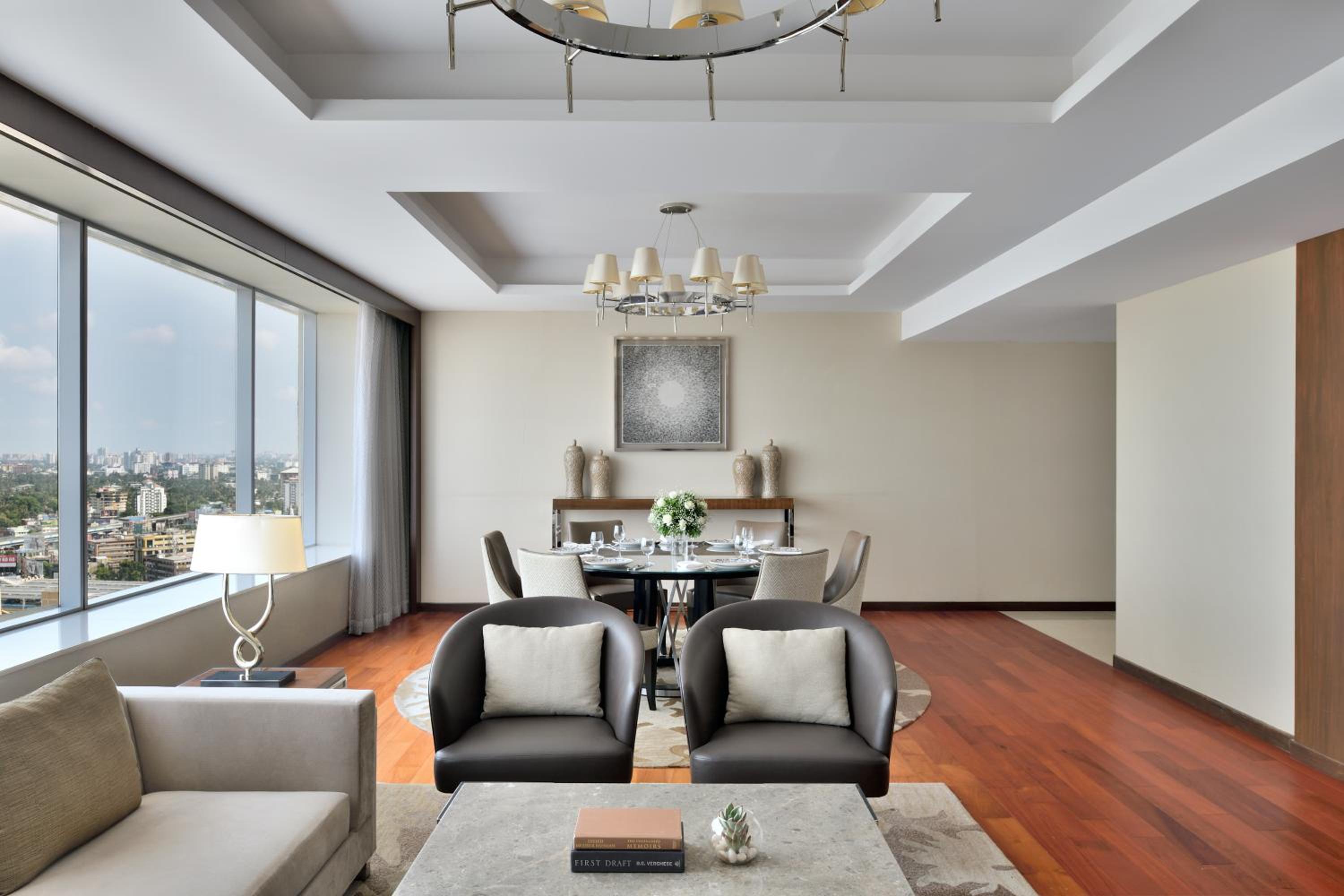 Vise Presidential Suite, Executive lounge access, 1 King