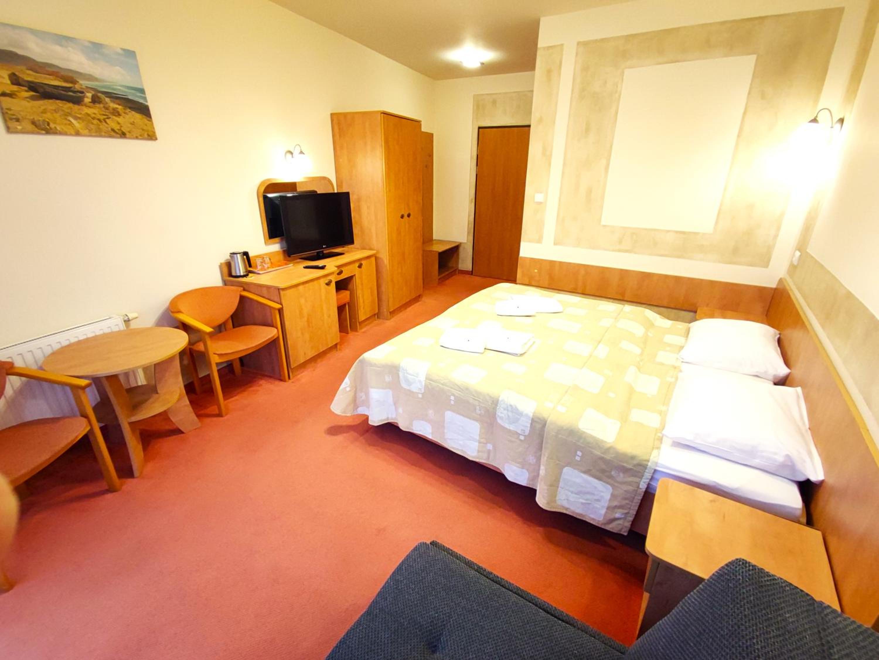 Double or Twin Room with Balcony photo 1