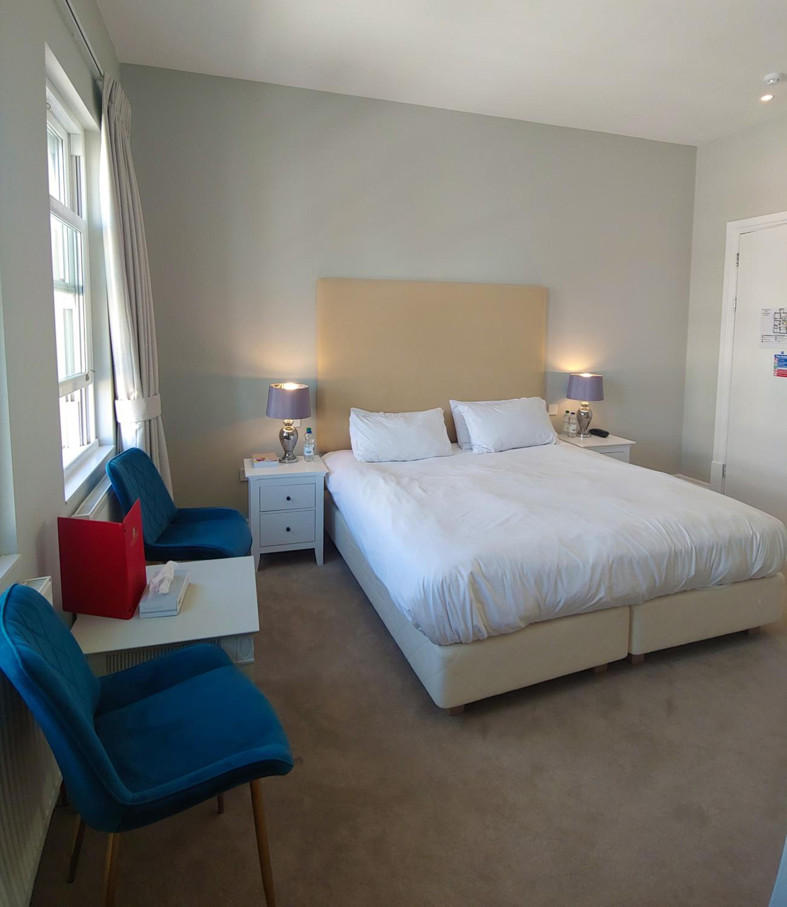 Deluxe Double Room, Partial Sea View - Photo 16