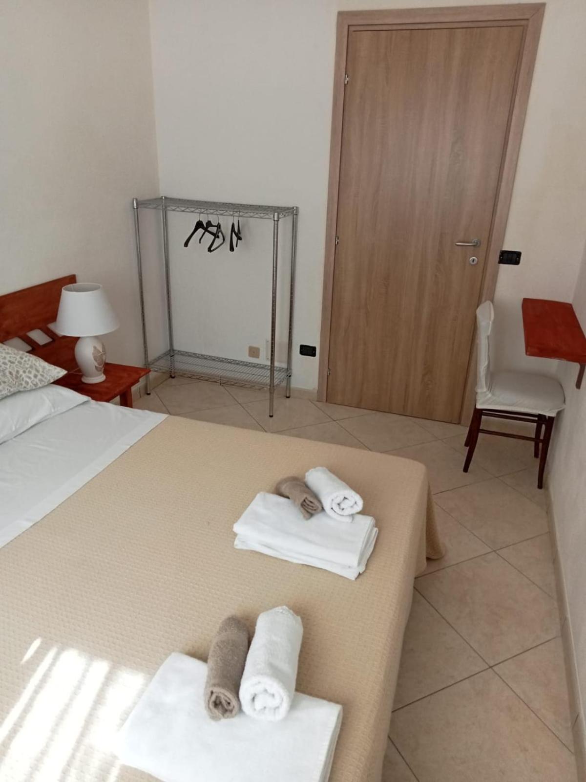 One-Bedroom Apartment - Photo 8