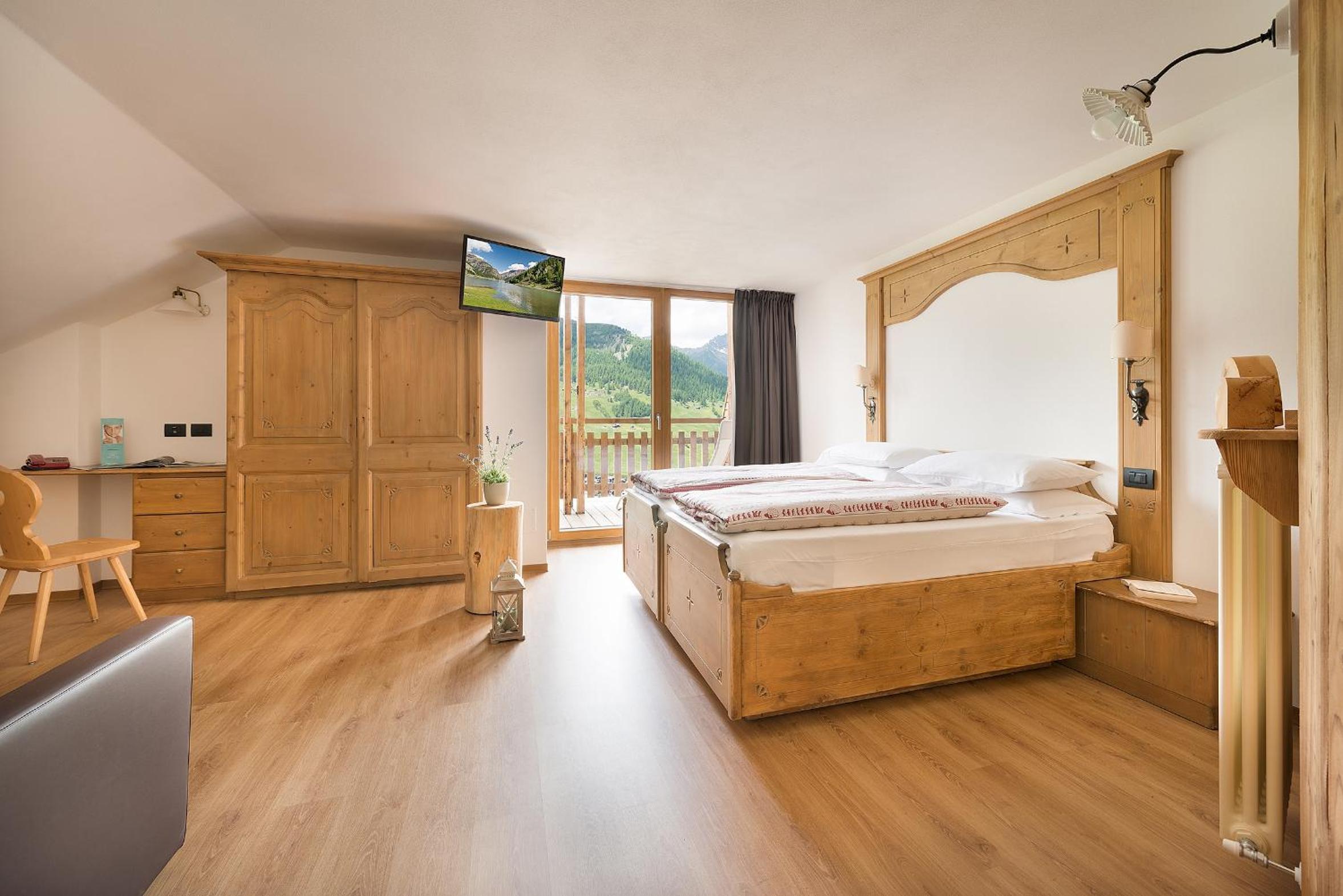 Deluxe Double or Twin Room with Mountain View - Annex photo 3