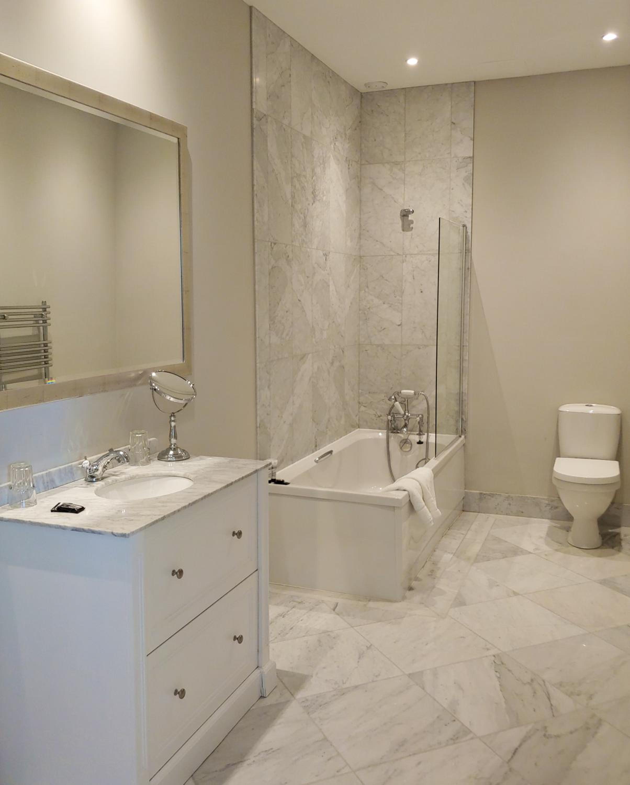 Executive Double Room with Sea View - Photo 3