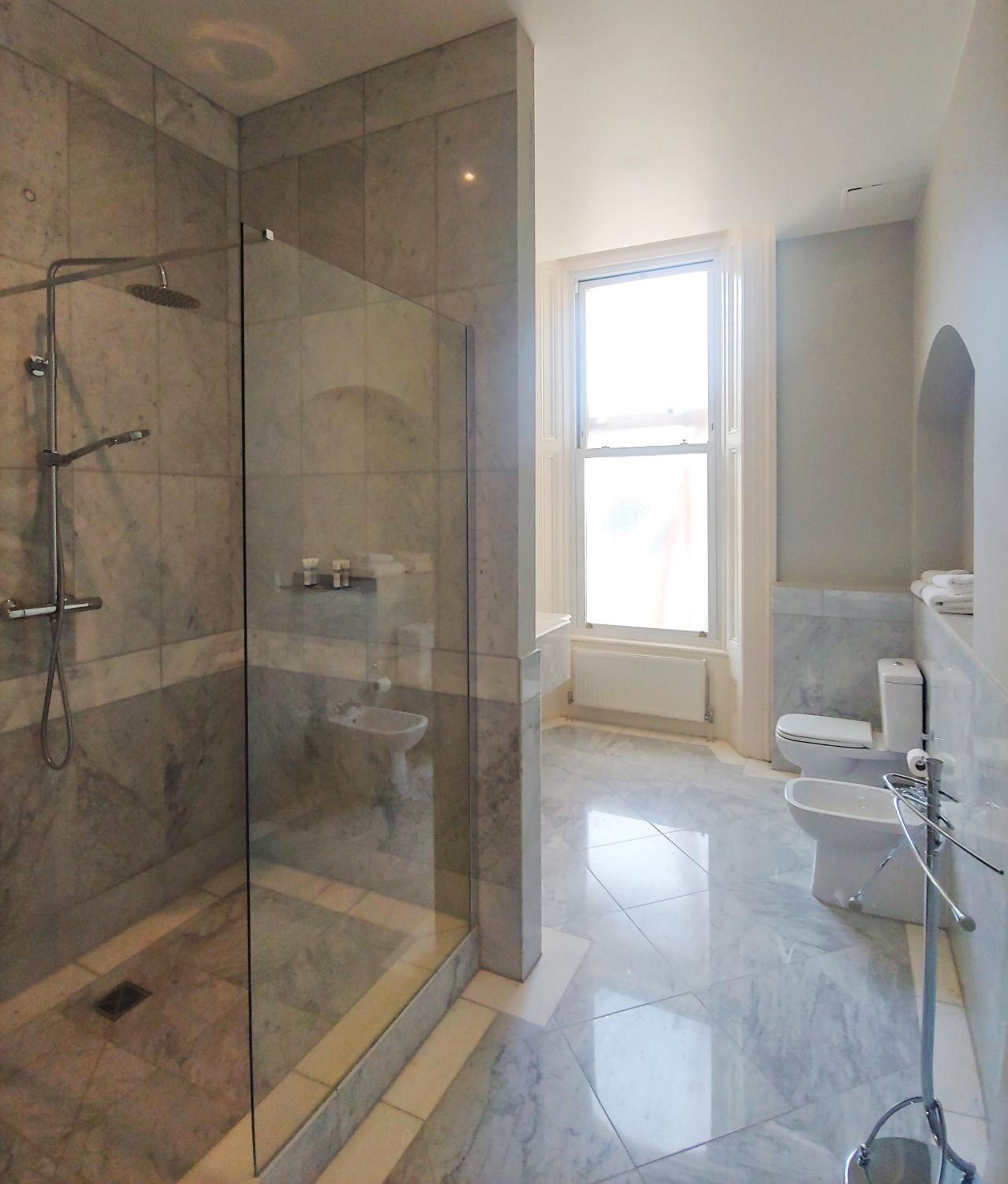 Executive Room with Partial Sea View - Photo 14