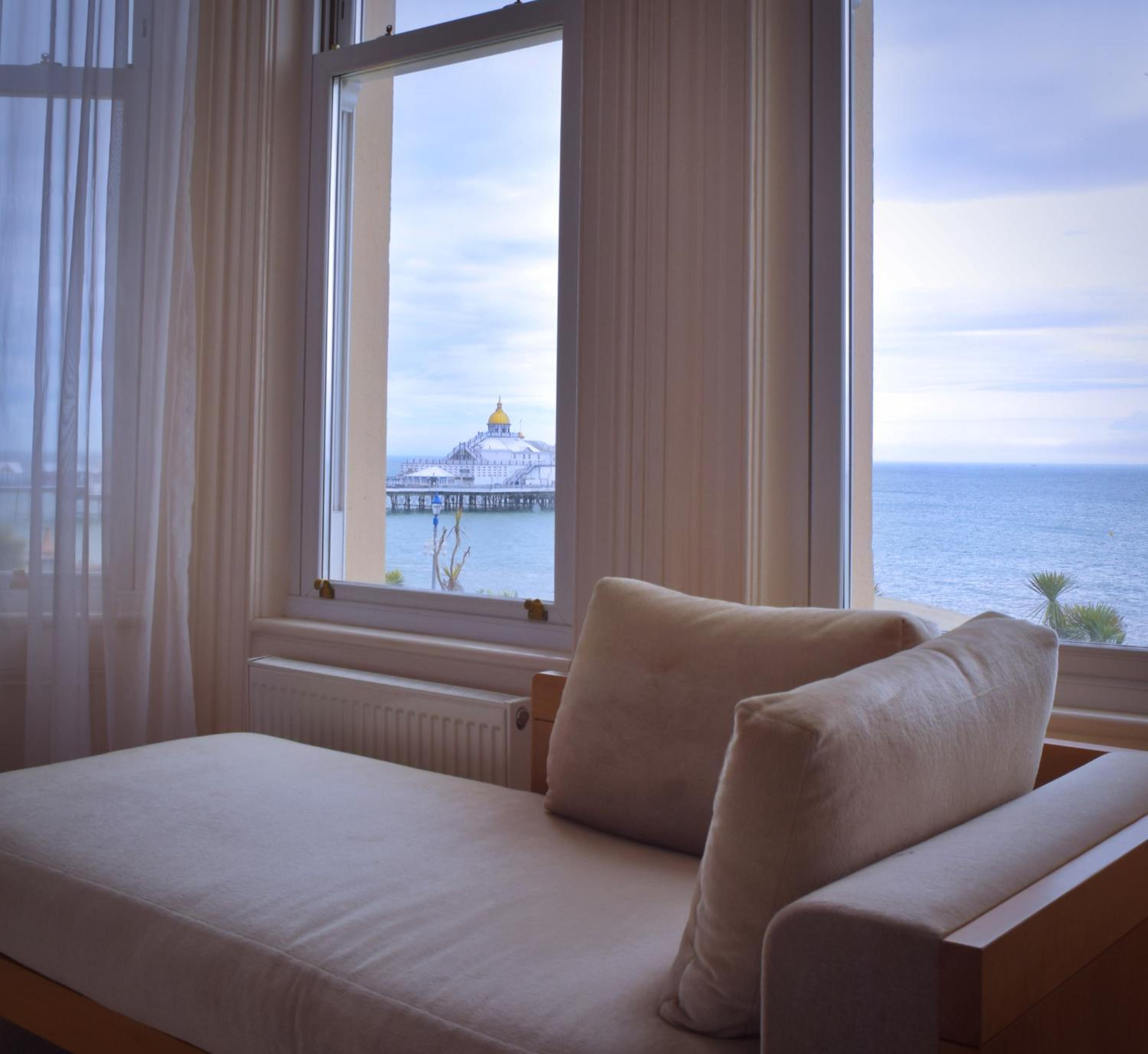 Executive Double Room with Sea View - Photo 4