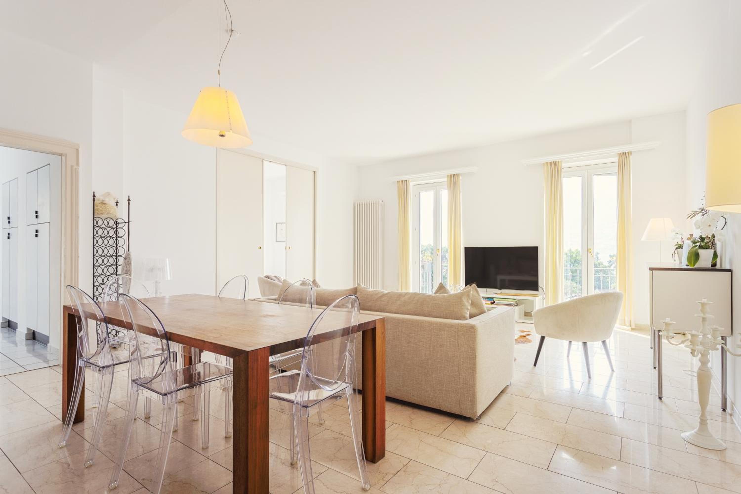 Three-Bedroom Apartment - Photo 3